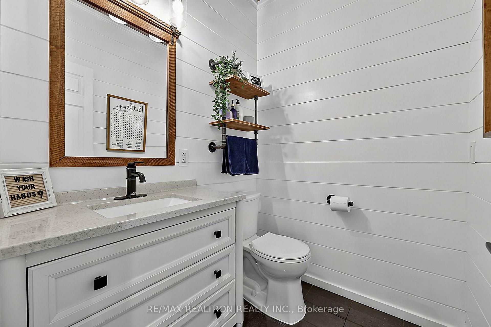 Photo 19 of 11 Tudor Crescent, Barrie, Innis-Shore — HOMEH