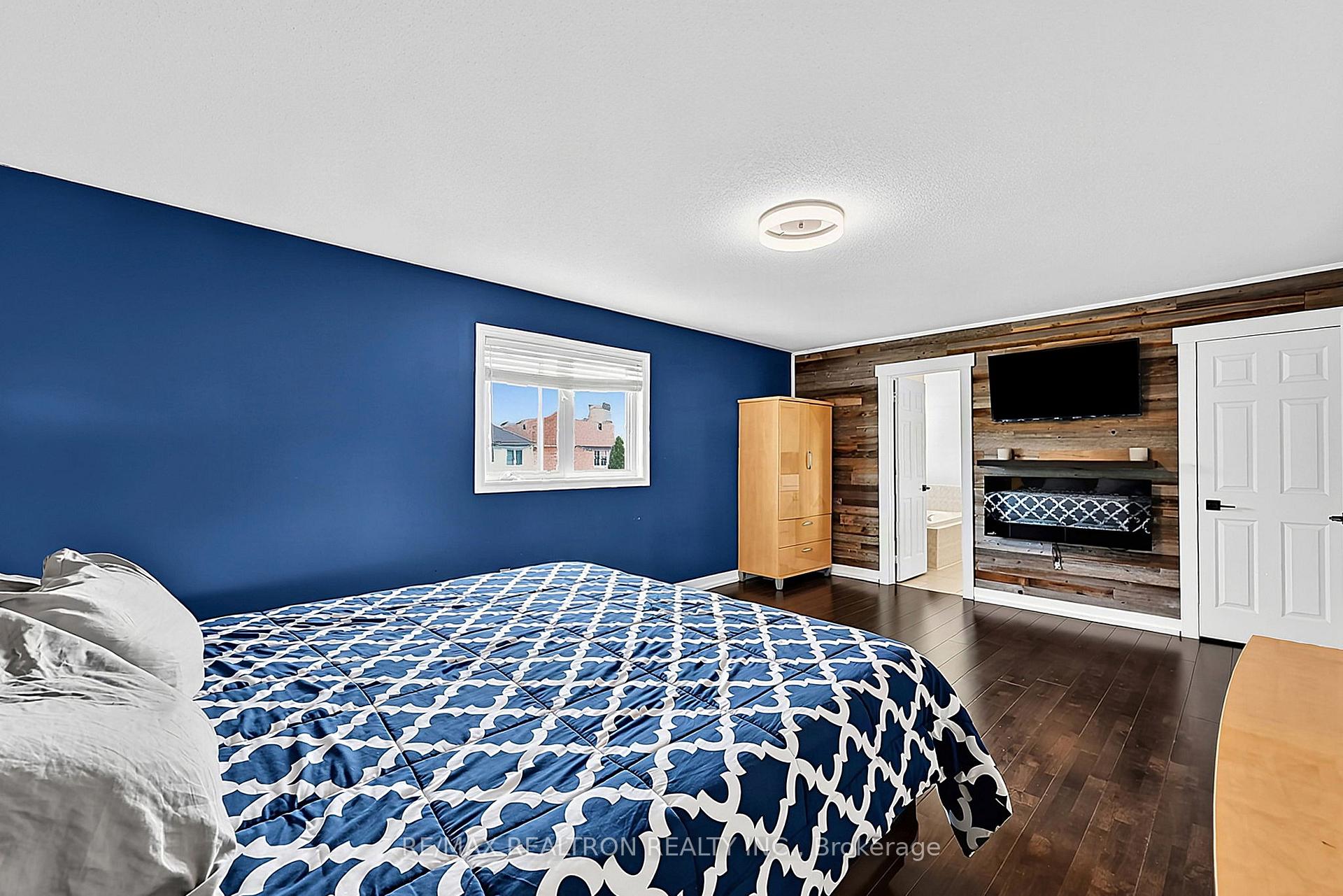 Photo 22 of 11 Tudor Crescent, Barrie, Innis-Shore — HOMEH