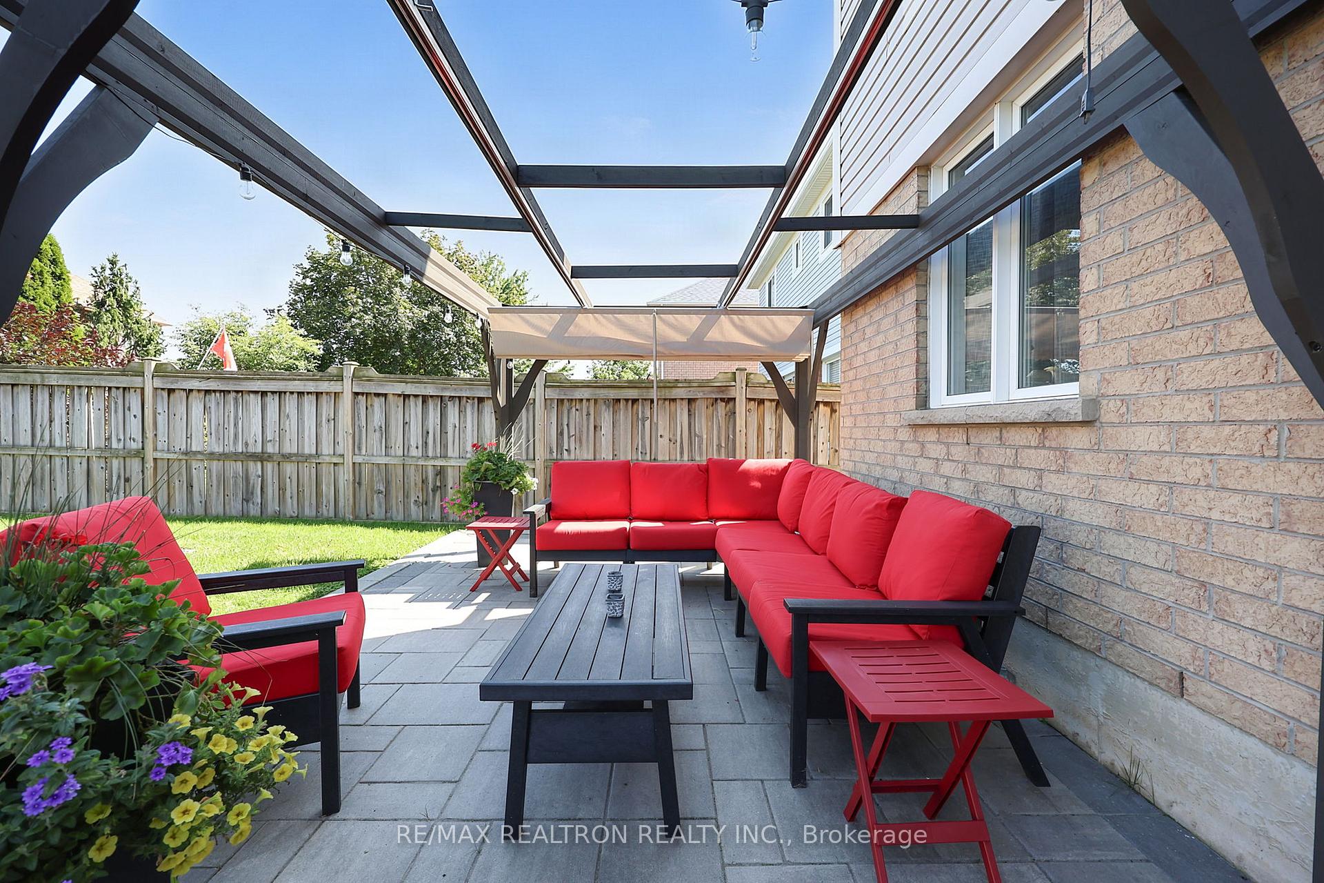 Photo 45 of 11 Tudor Crescent, Barrie, Innis-Shore — HOMEH