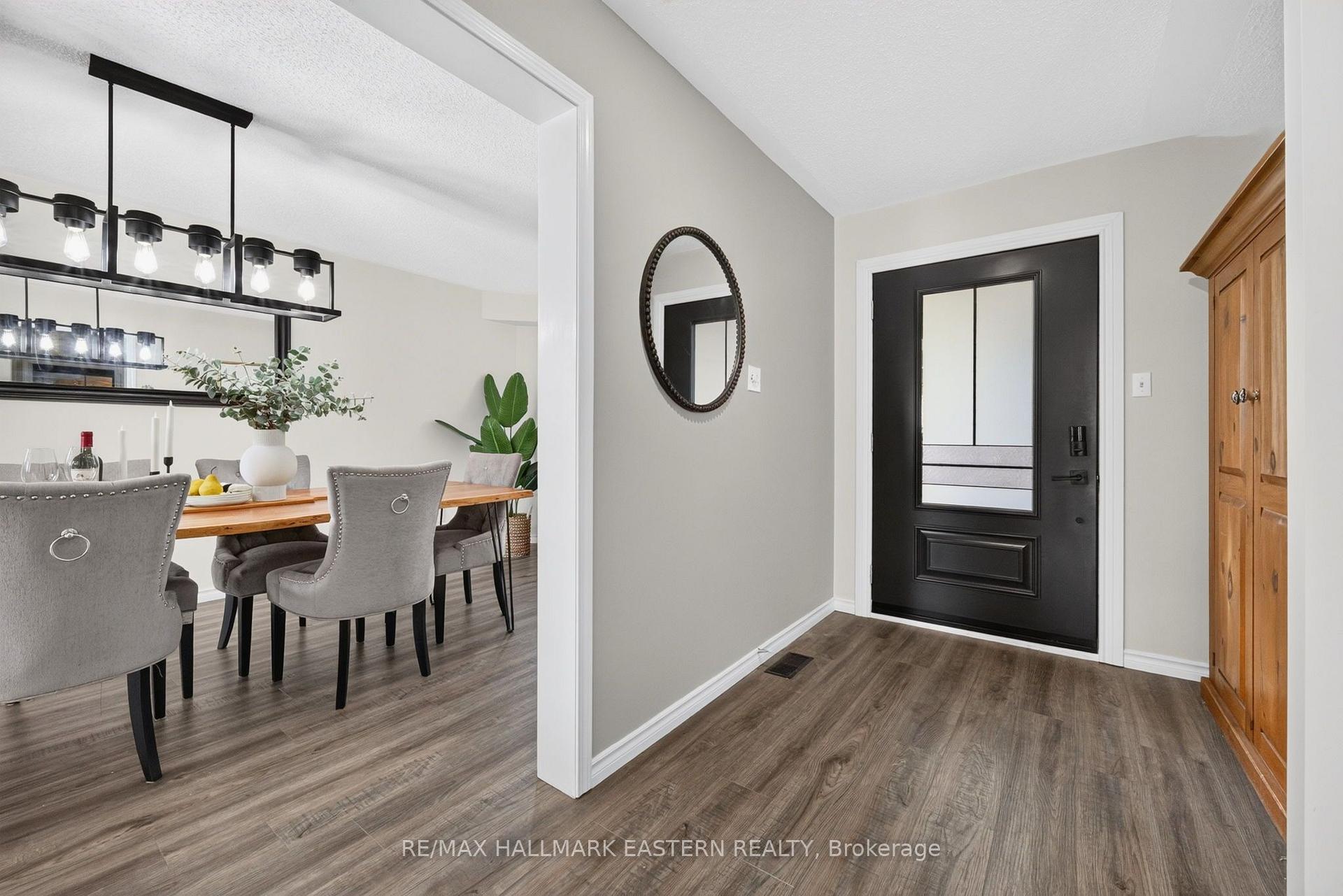 Photo 5 of 25 Edgerton Drive, Clarington, Bowmanville — HOMEH