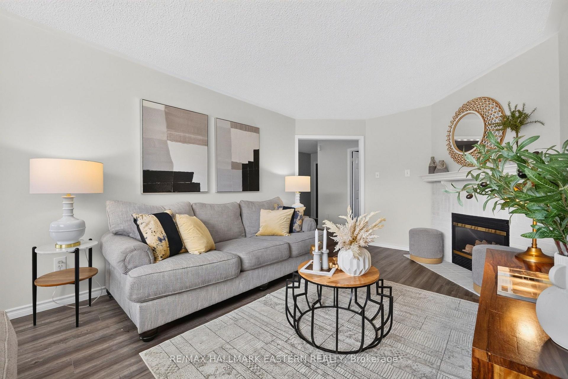 Photo 9 of 25 Edgerton Drive, Clarington, Bowmanville — HOMEH