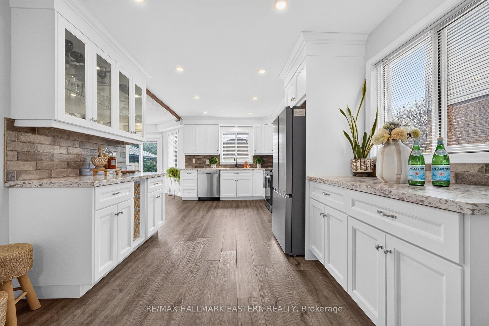 Photo 13 of 25 Edgerton Drive, Clarington, Bowmanville — HOMEH