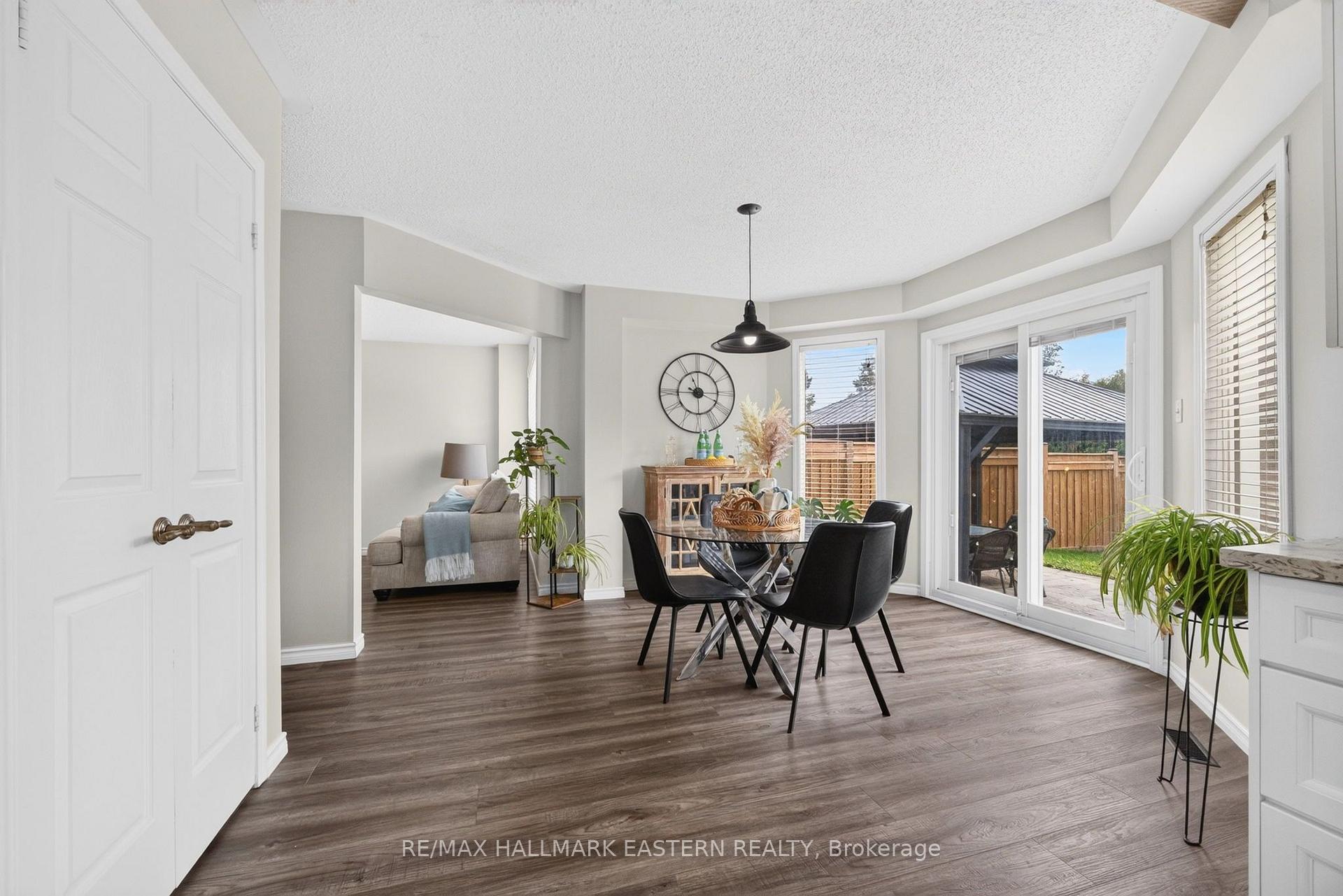 Photo 17 of 25 Edgerton Drive, Clarington, Bowmanville — HOMEH