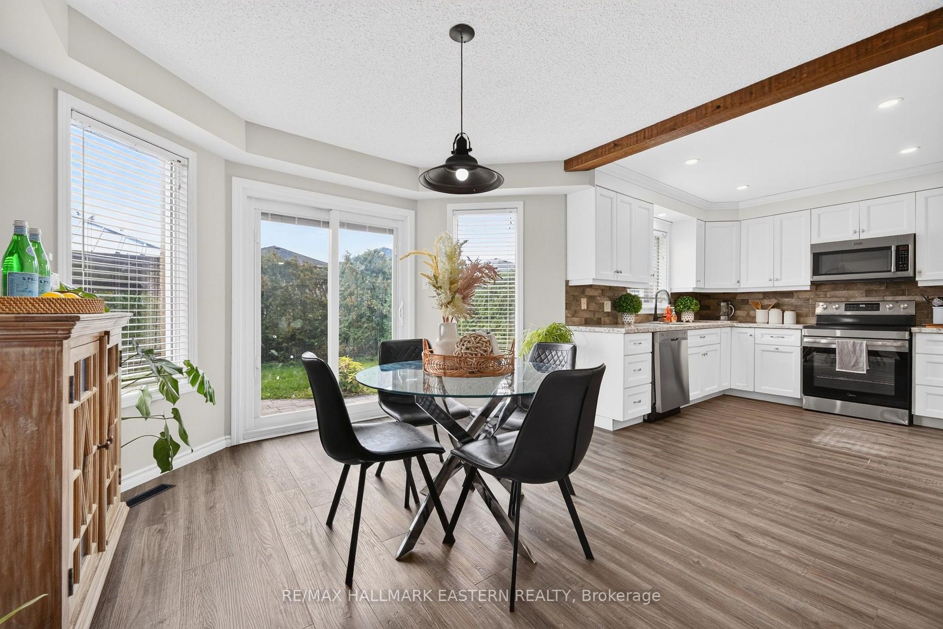 Photo 18 of 25 Edgerton Drive, Clarington, Bowmanville — HOMEH