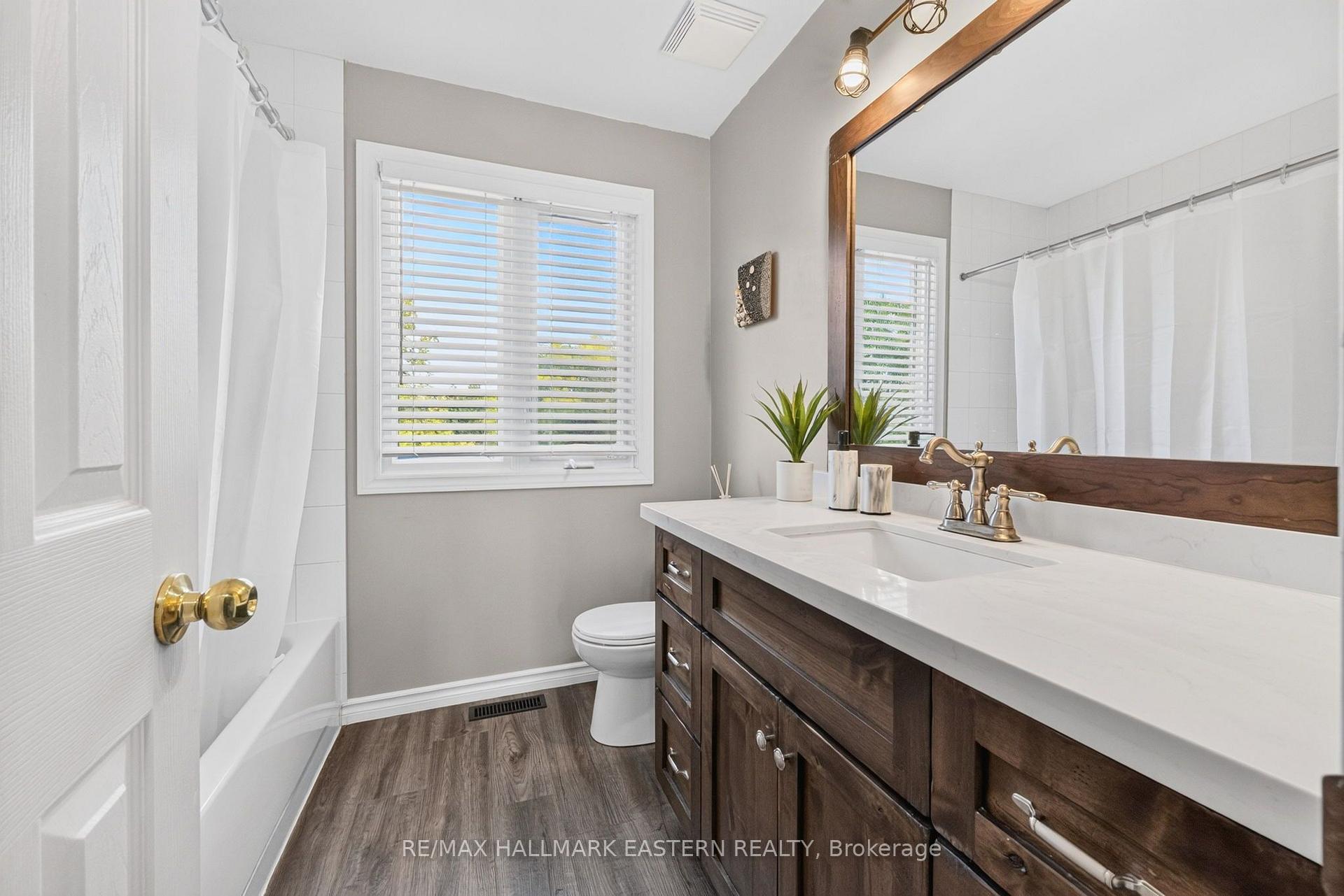 Photo 32 of 25 Edgerton Drive, Clarington, Bowmanville — HOMEH