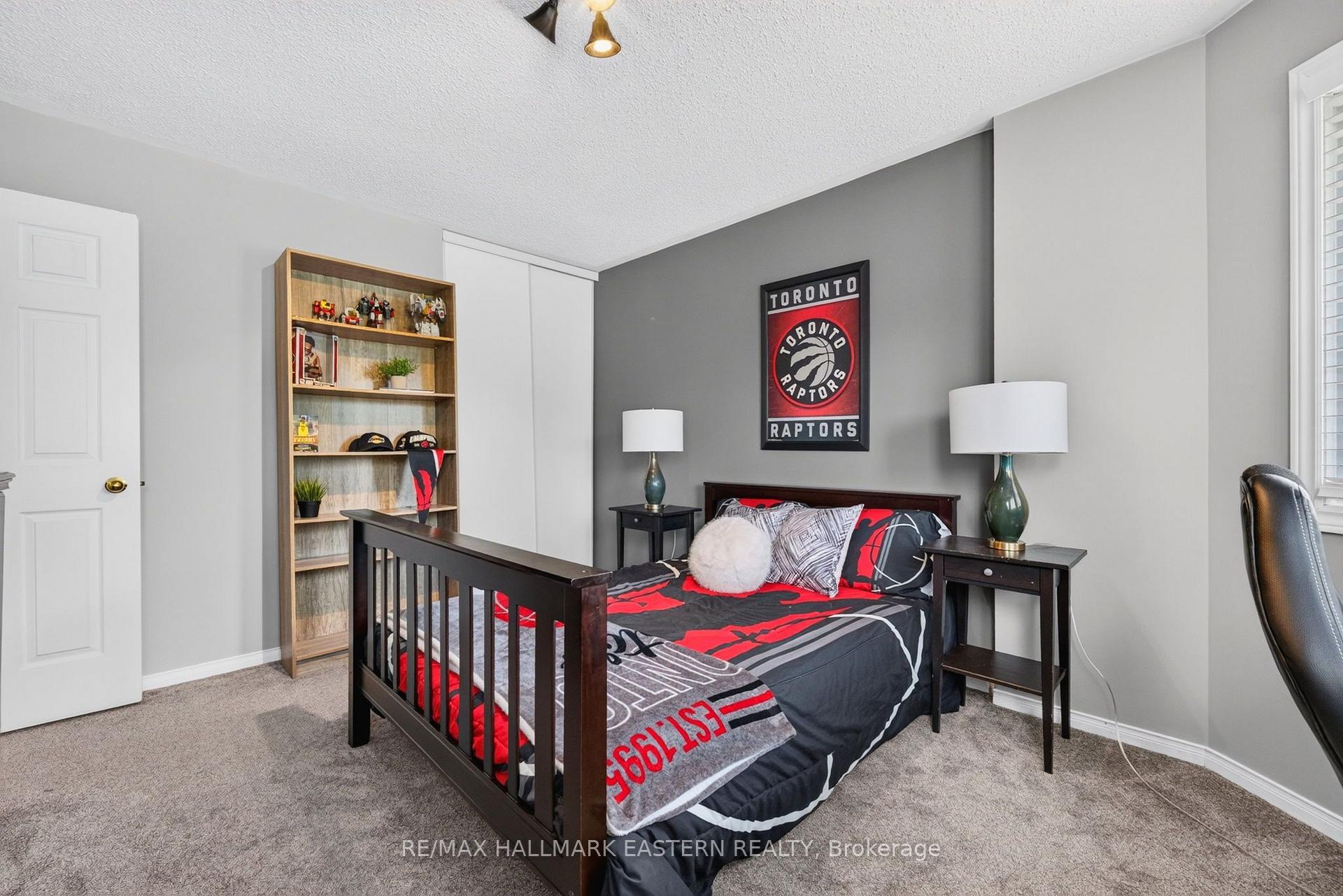 Photo 35 of 25 Edgerton Drive, Clarington, Bowmanville — HOMEH