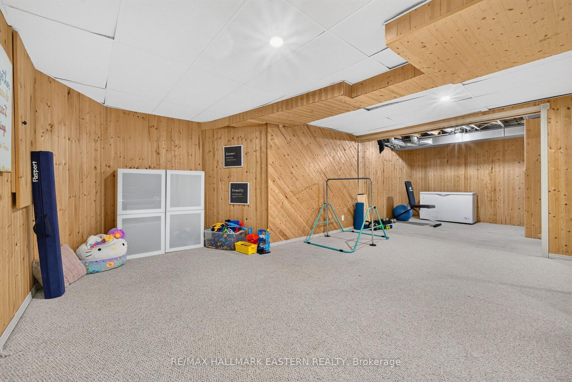 Photo 39 of 25 Edgerton Drive, Clarington, Bowmanville — HOMEH