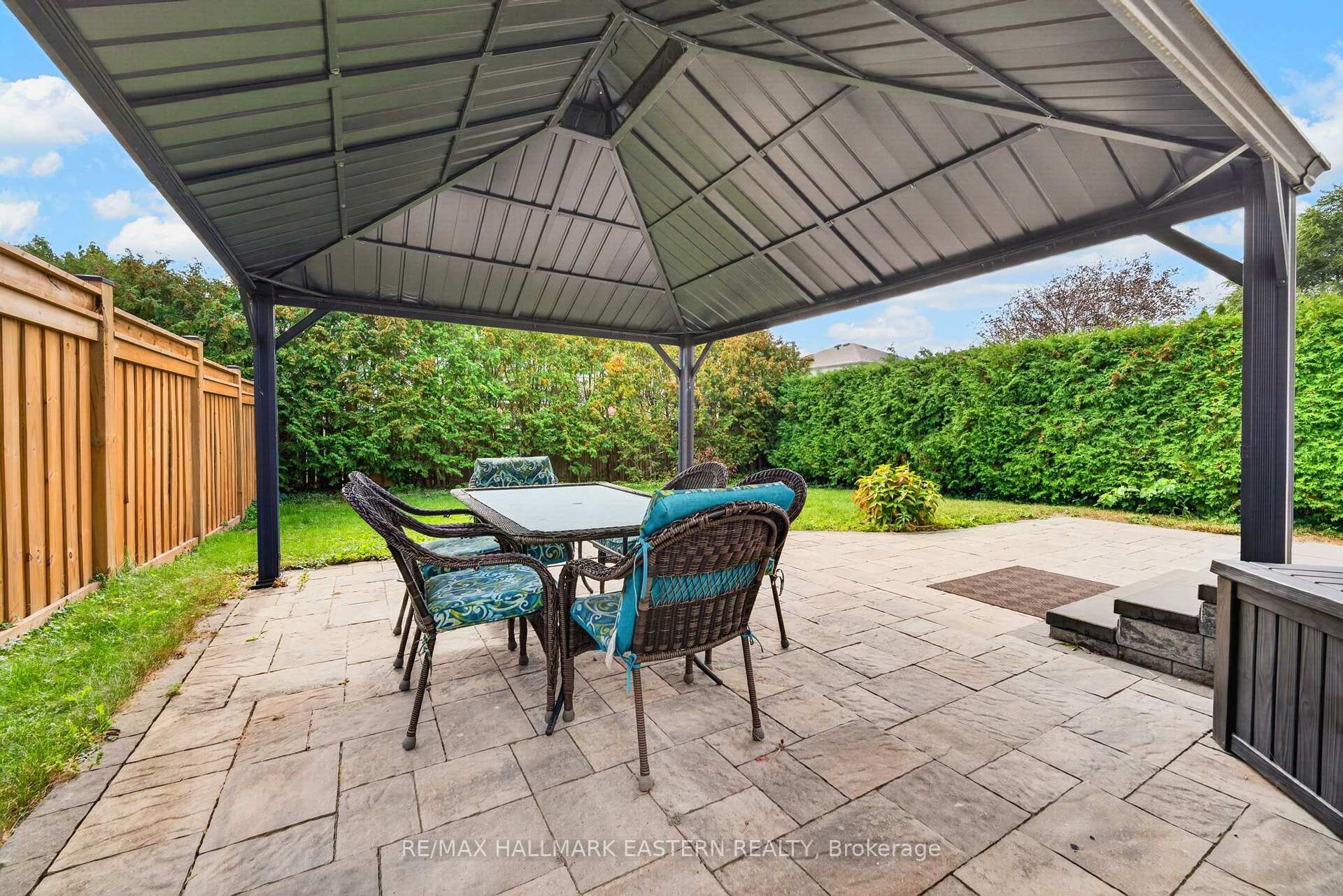 Photo 47 of 25 Edgerton Drive, Clarington, Bowmanville — HOMEH
