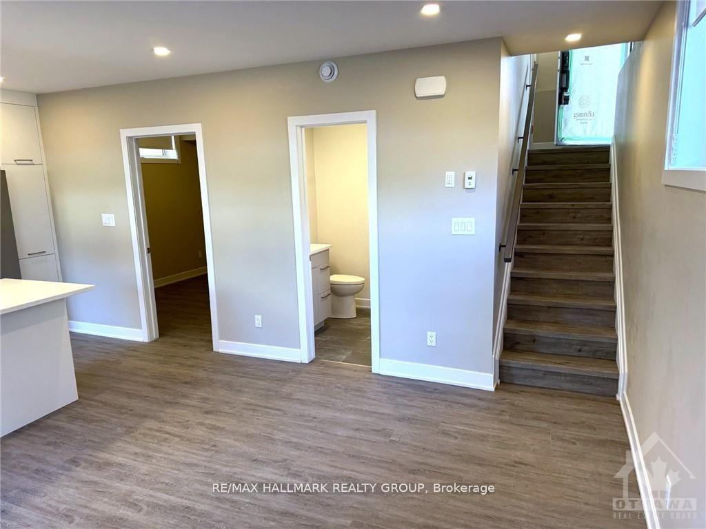 Photo 5 of Unit B, 316 Mona Avenue, Ottawa, Vanier — HOMEH