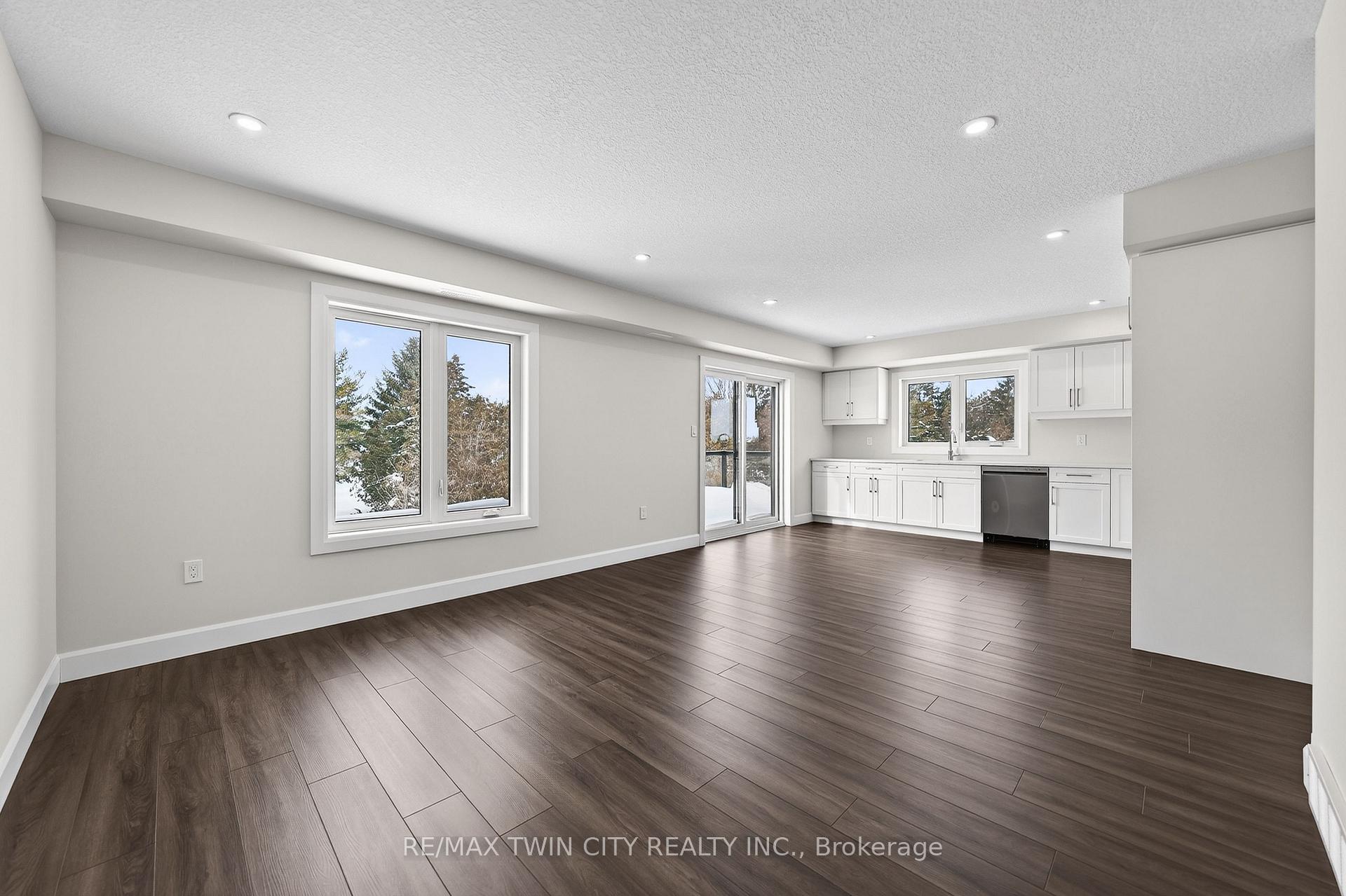 Photo 5 of Unit 49, 3202 Vivian Line, Stratford — HOMEH