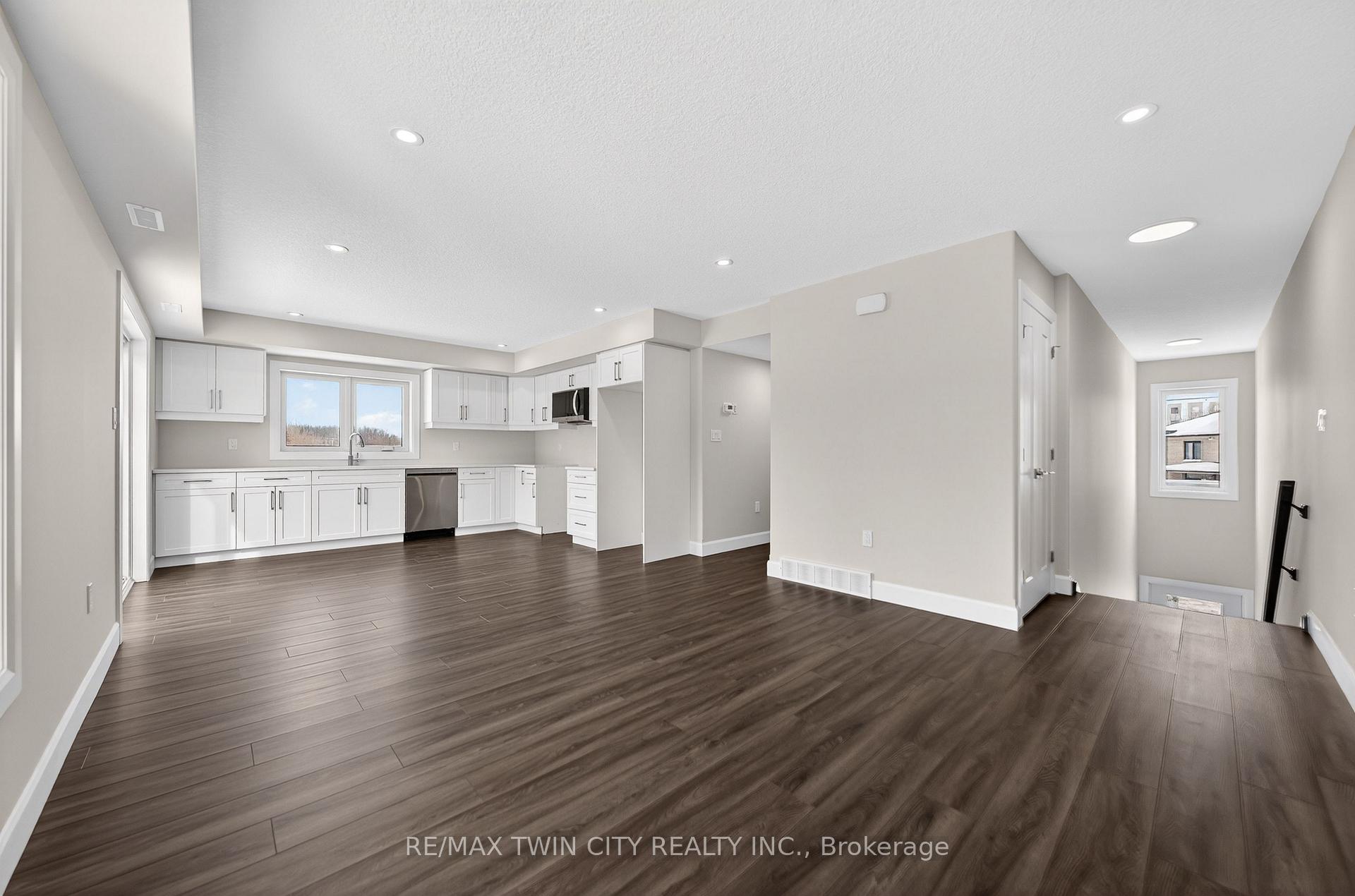 Photo 7 of Unit 49, 3202 Vivian Line, Stratford — HOMEH