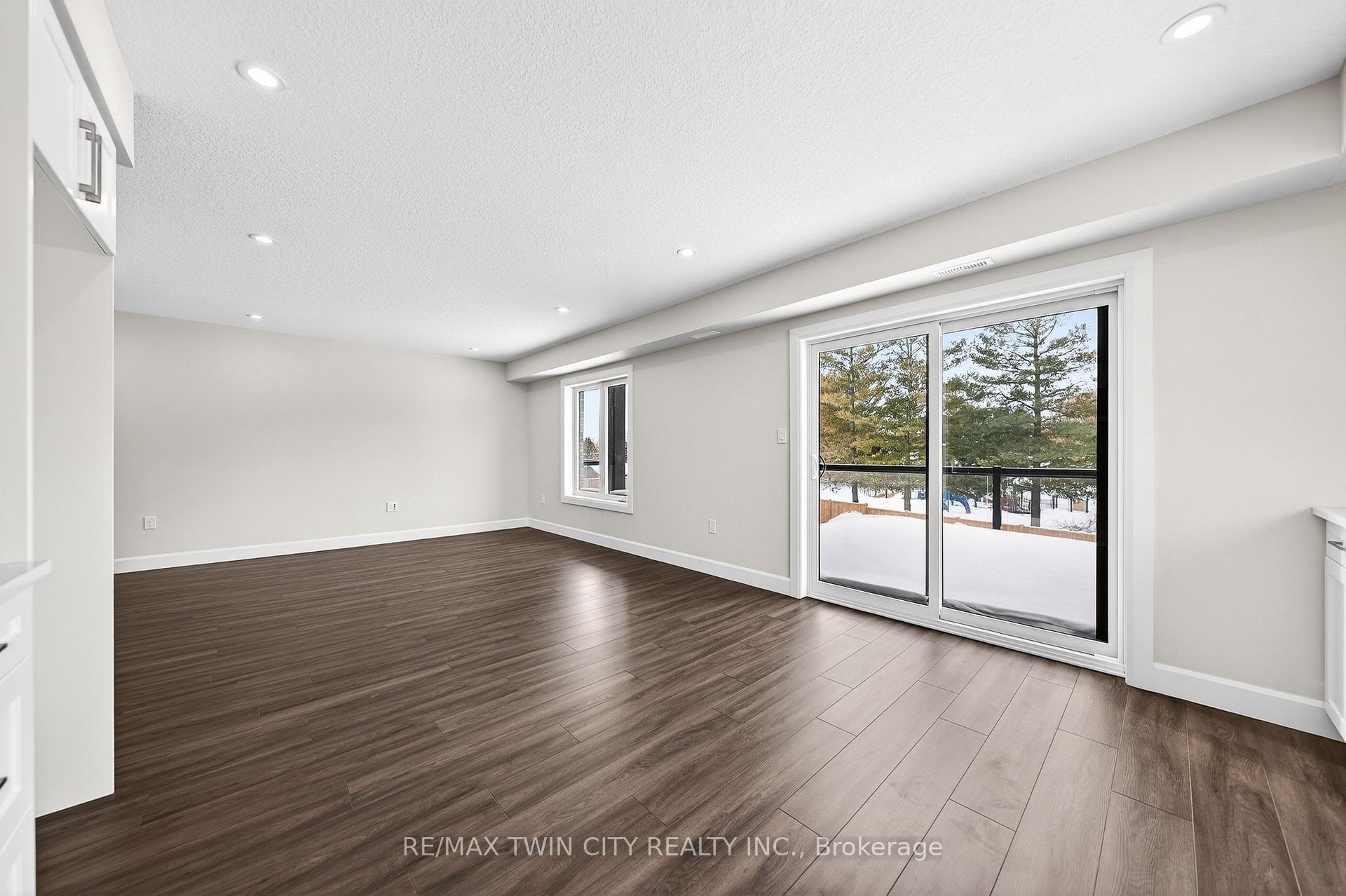 Photo 13 of Unit 49, 3202 Vivian Line, Stratford — HOMEH