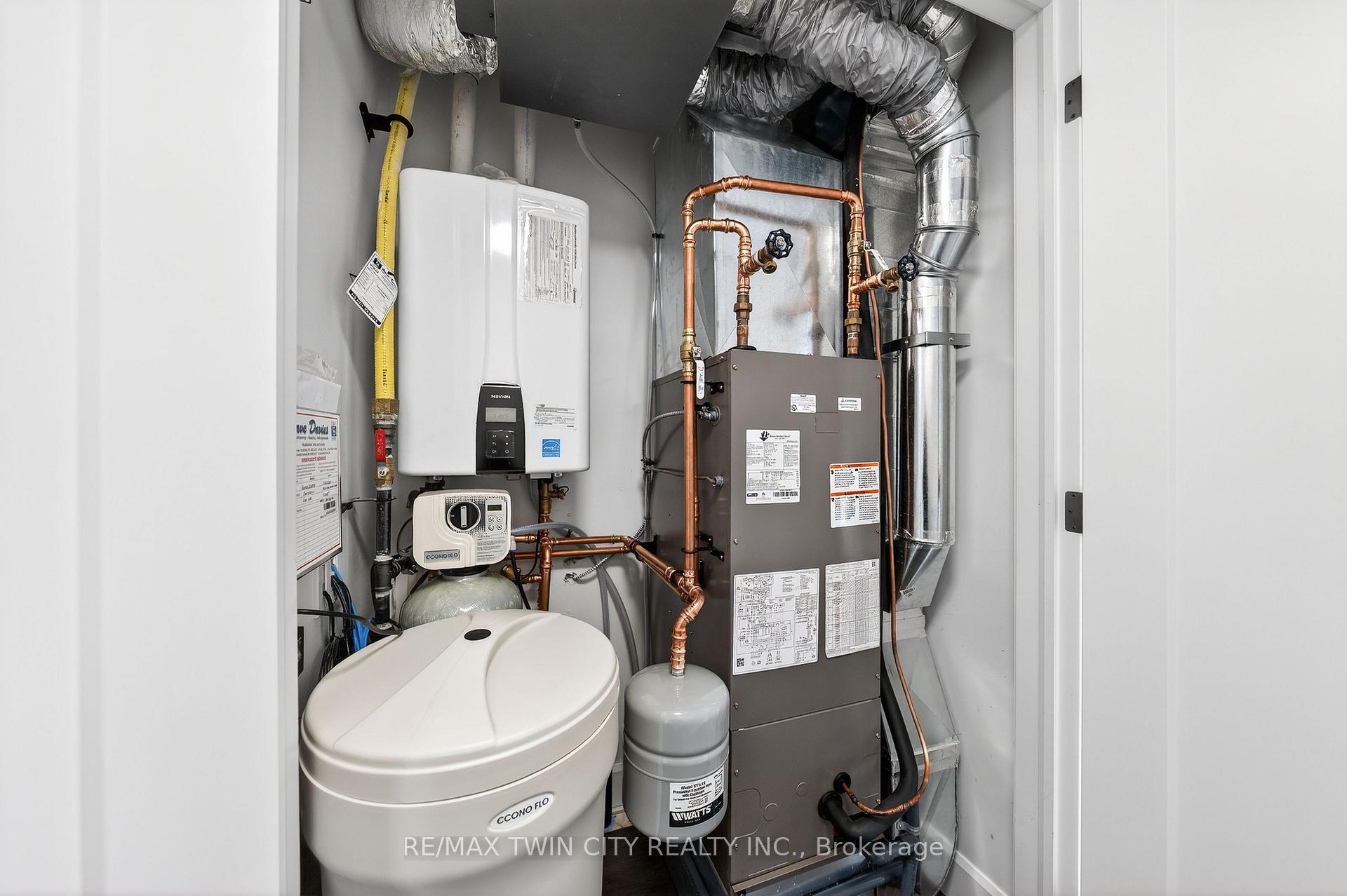 Photo 24 of Unit 49, 3202 Vivian Line, Stratford — HOMEH