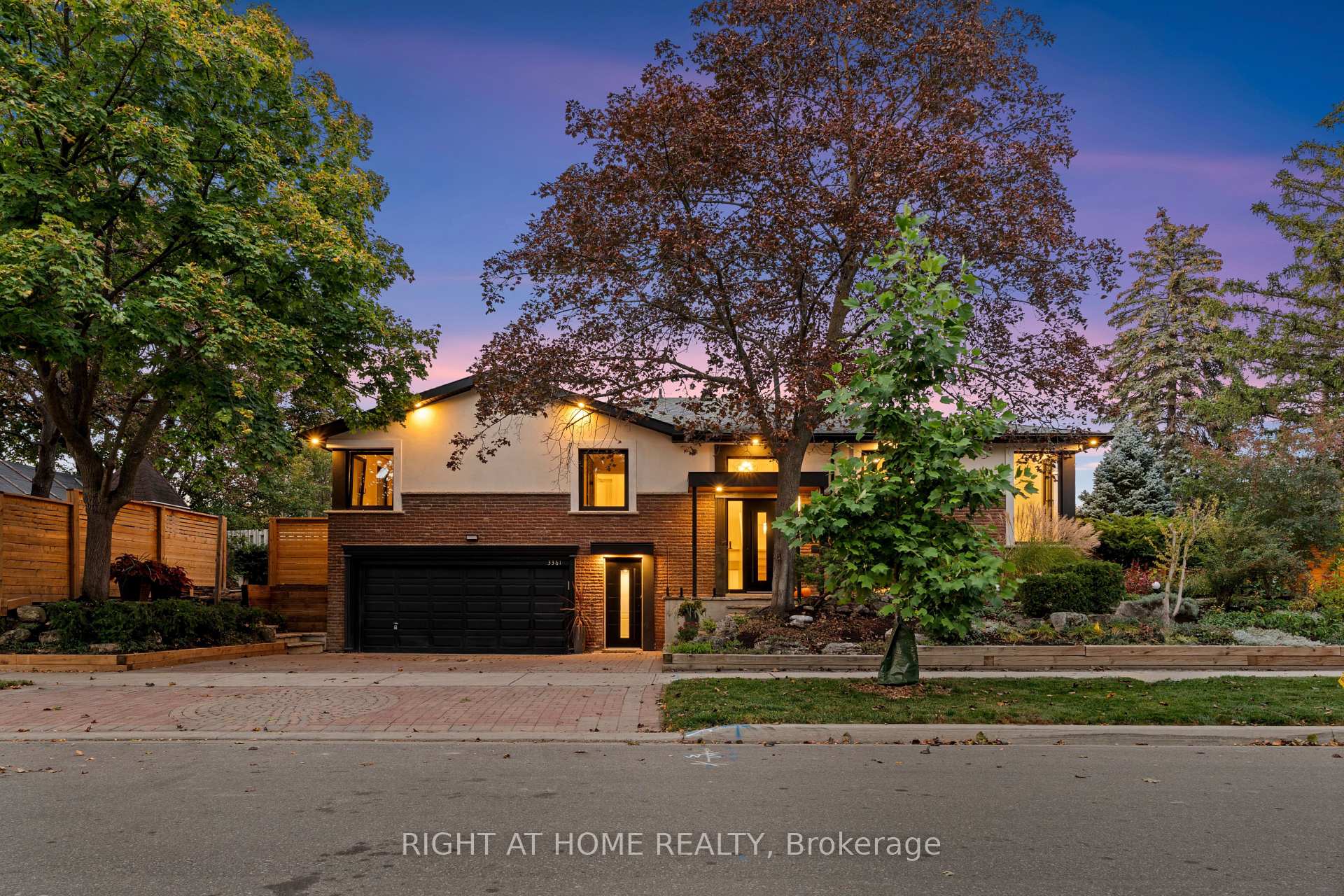 Front of 3361 Rhonda Valley