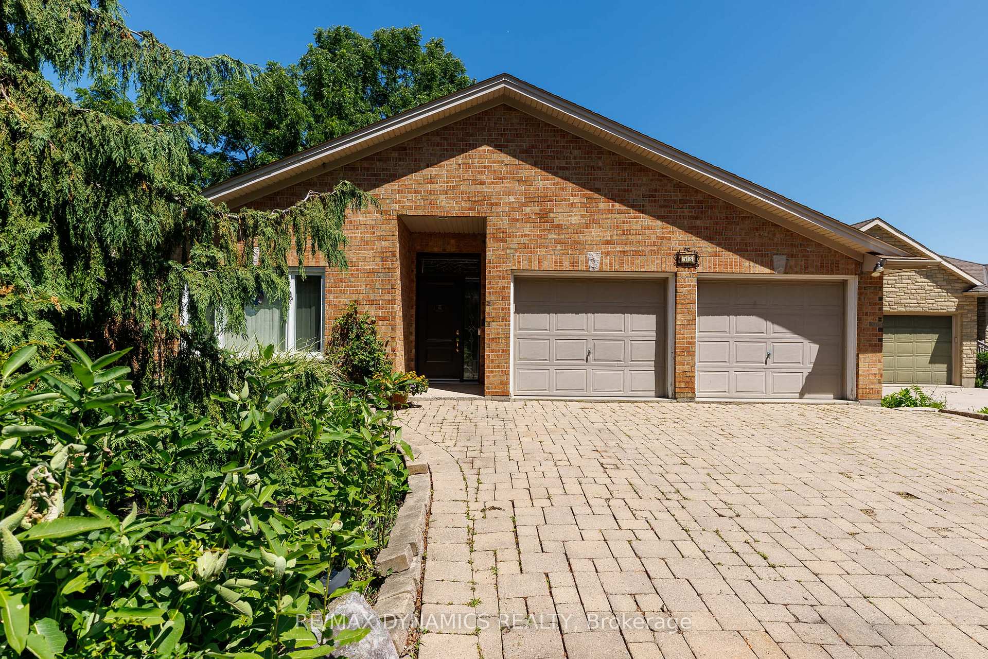 Photo 2 of 53 Mountain Street, St. Catharines, Burleigh Hill — HOMEH