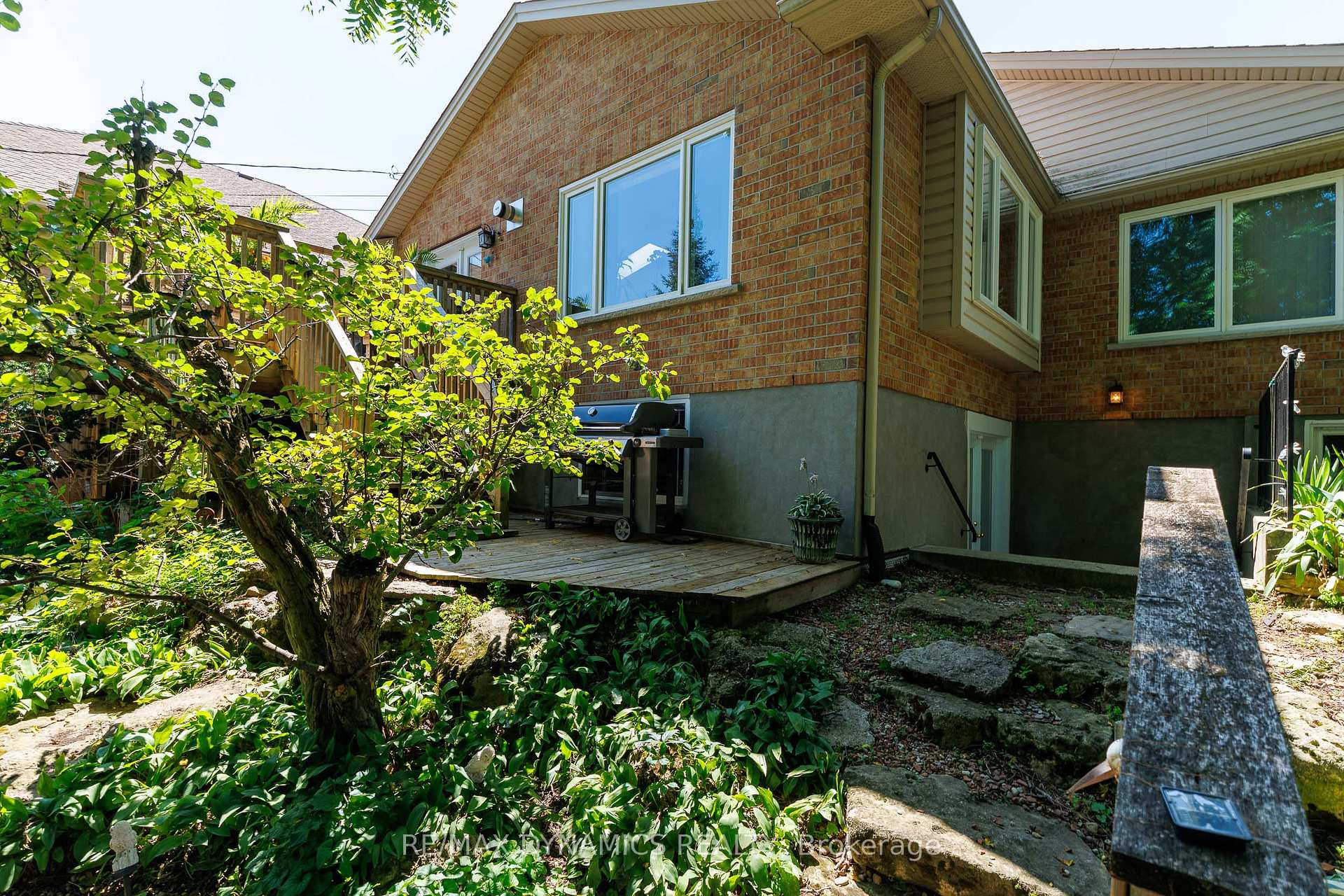 Photo 34 of 53 Mountain Street, St. Catharines, Burleigh Hill — HOMEH