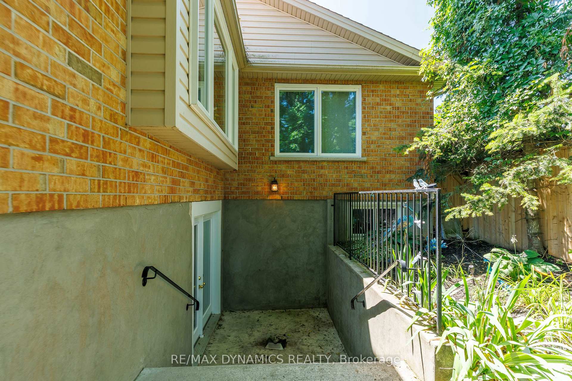 Photo 35 of 53 Mountain Street, St. Catharines, Burleigh Hill — HOMEH