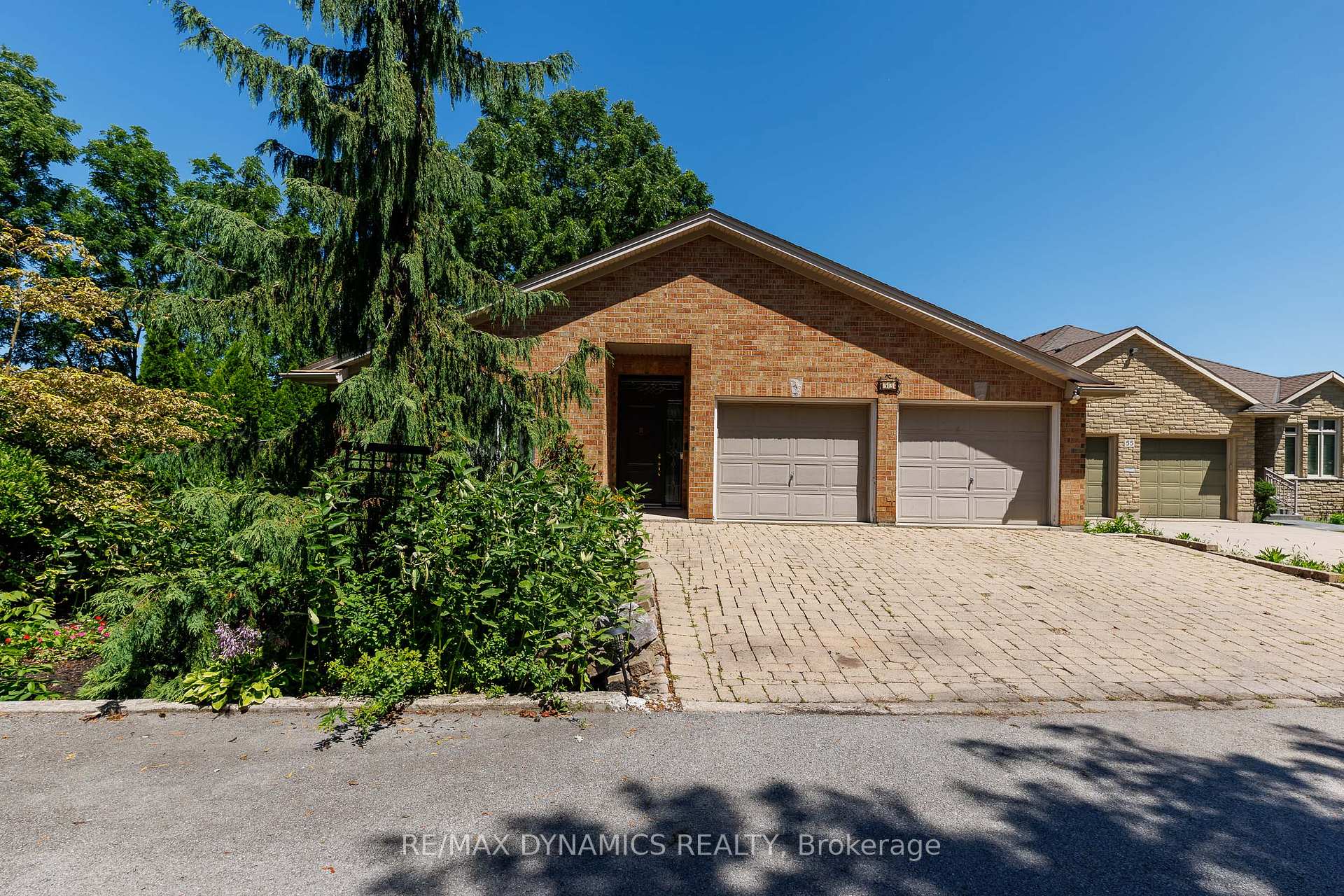 Photo 38 of 53 Mountain Street, St. Catharines, Burleigh Hill — HOMEH