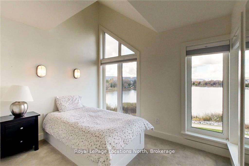 Photo 10 of 872 Suncrest Circle, Collingwood — HOMEH