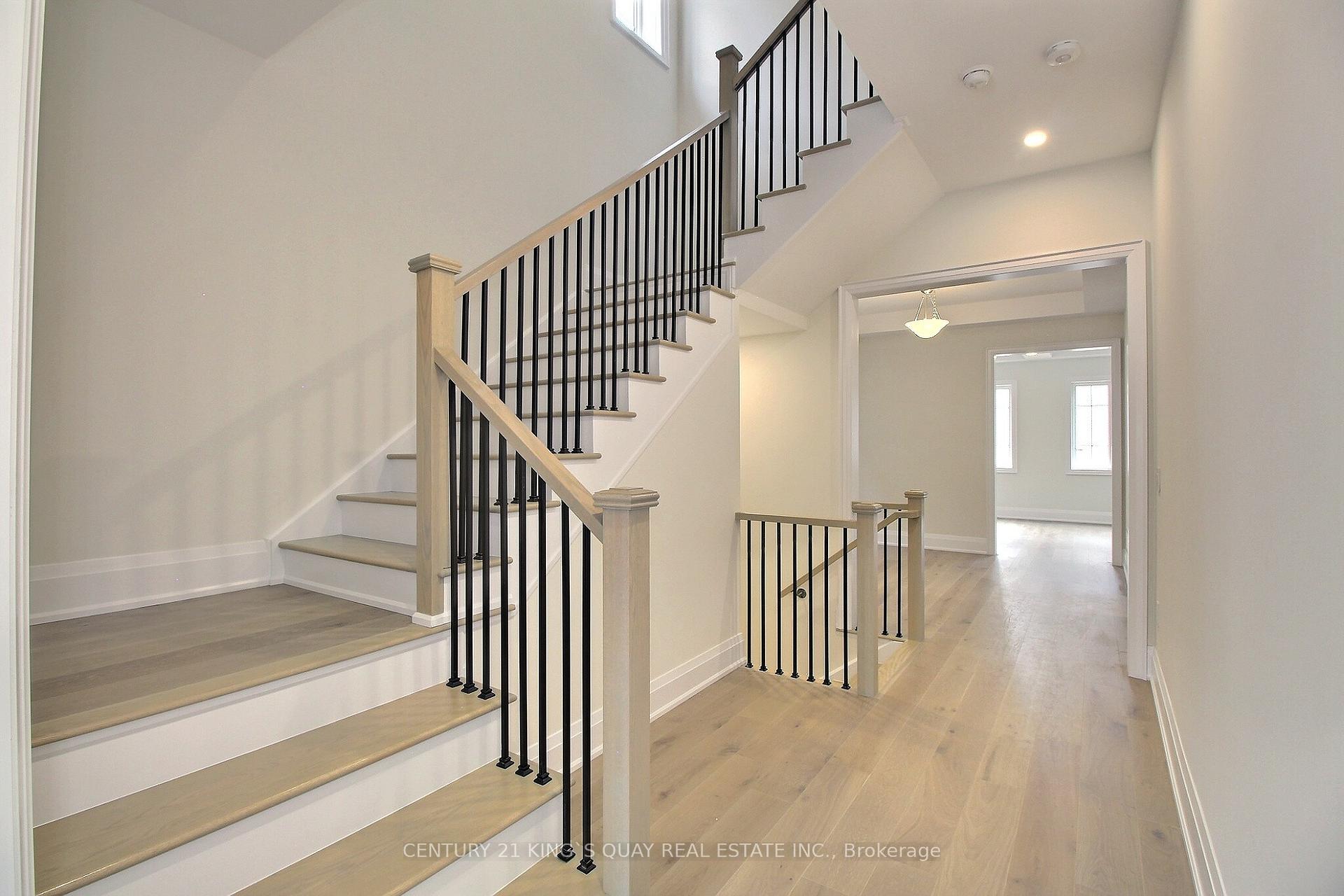 Photo 12 of 16 Sweet Gale Crescent, Richmond Hill, Rural Richmond Hill — HOMEH