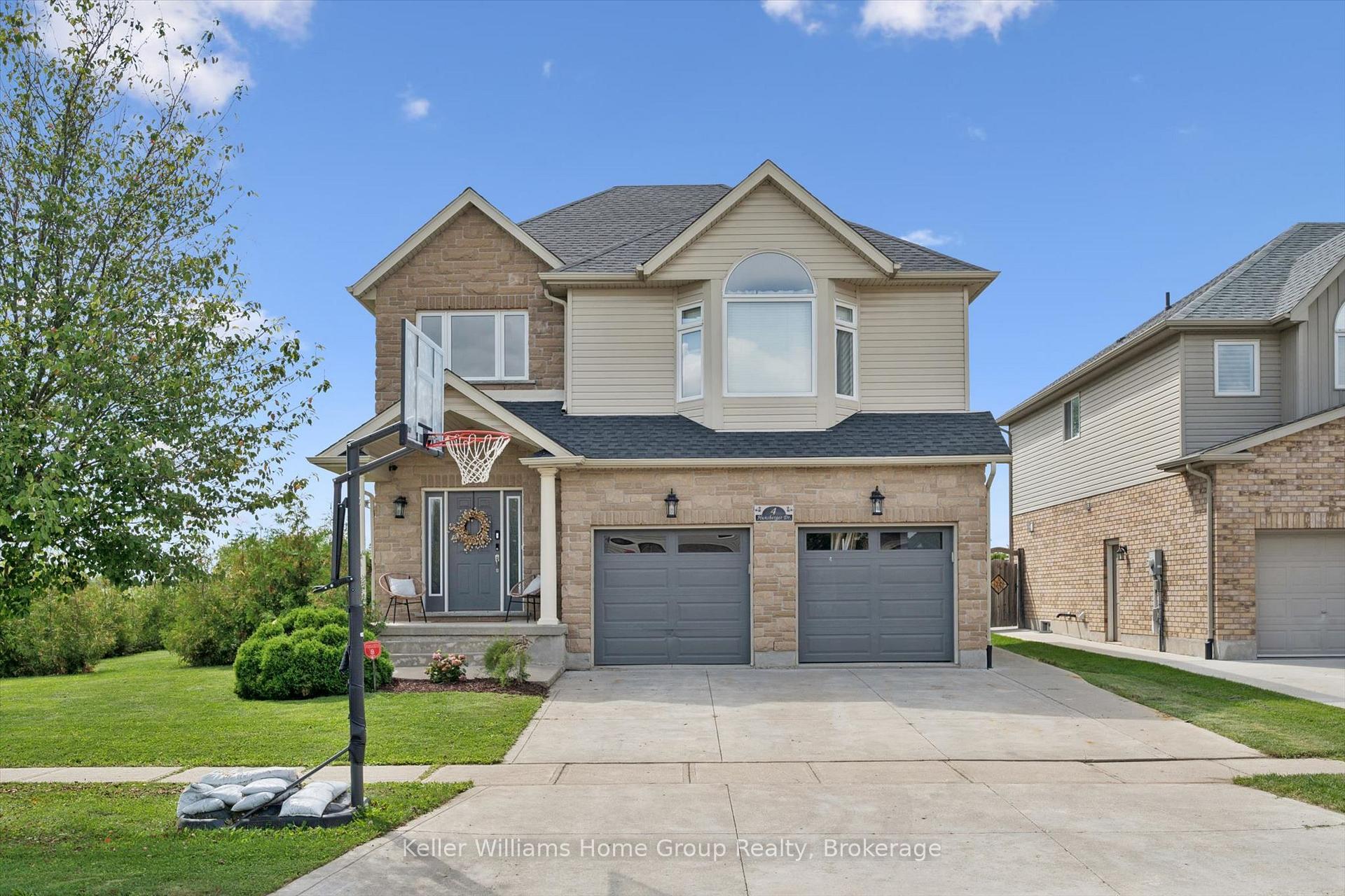 Photo 2 of 4 Hunsberger Drive, Wilmot, Baden — HOMEH