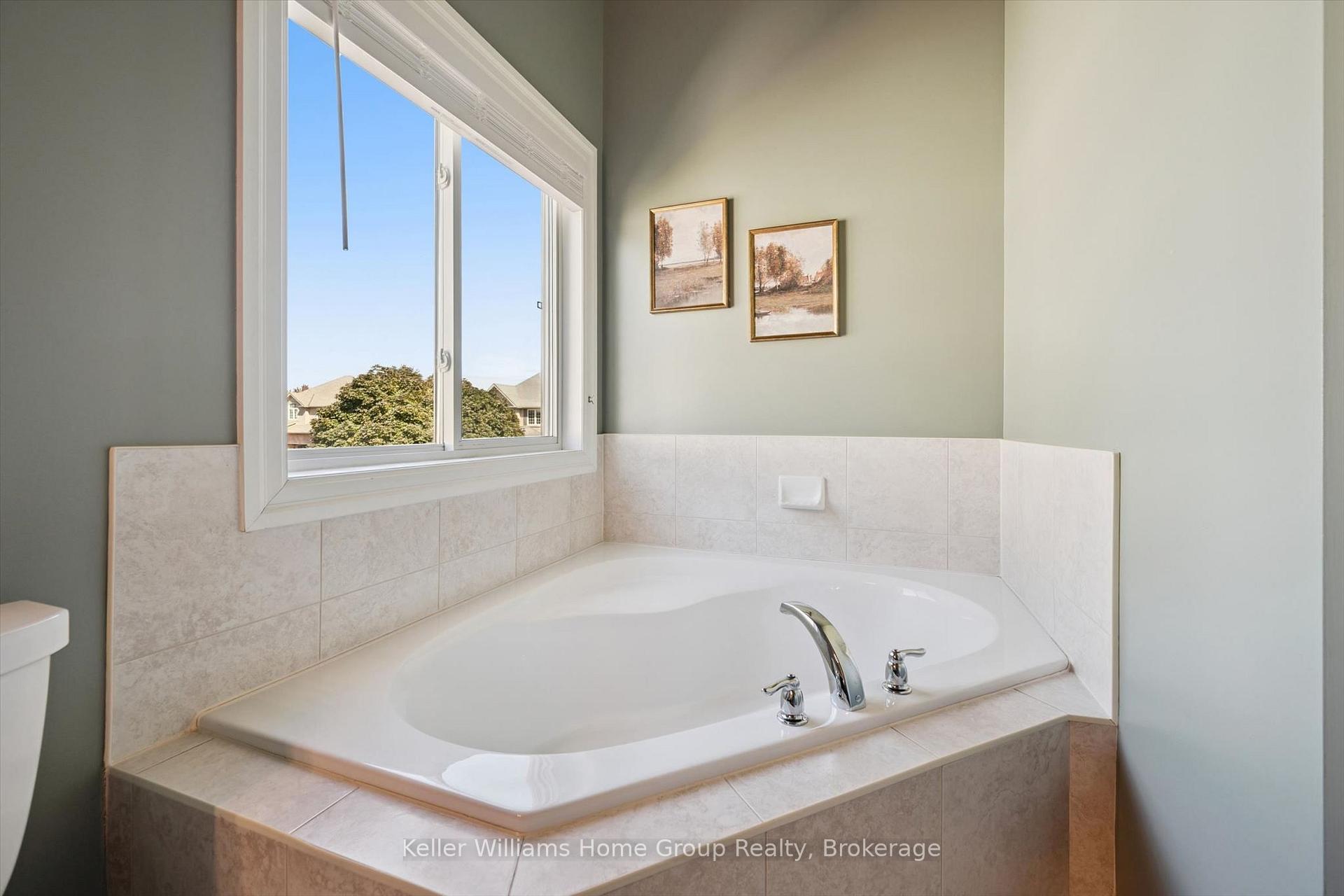 Photo 26 of 4 Hunsberger Drive, Wilmot, Baden — HOMEH