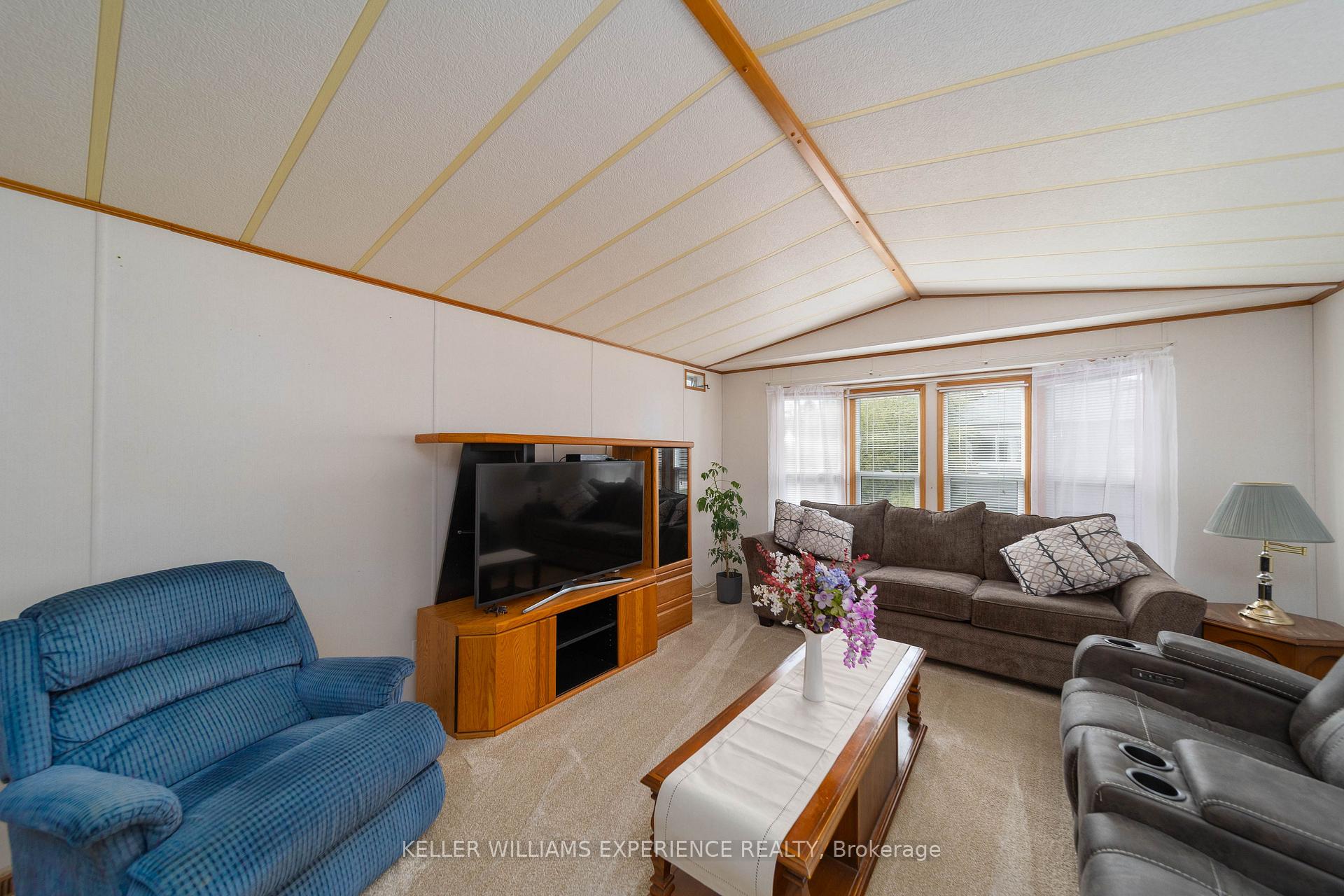 Photo 4 of Unit 27, 4976 25th Sideroad, Essa, Rural Essa — HOMEH