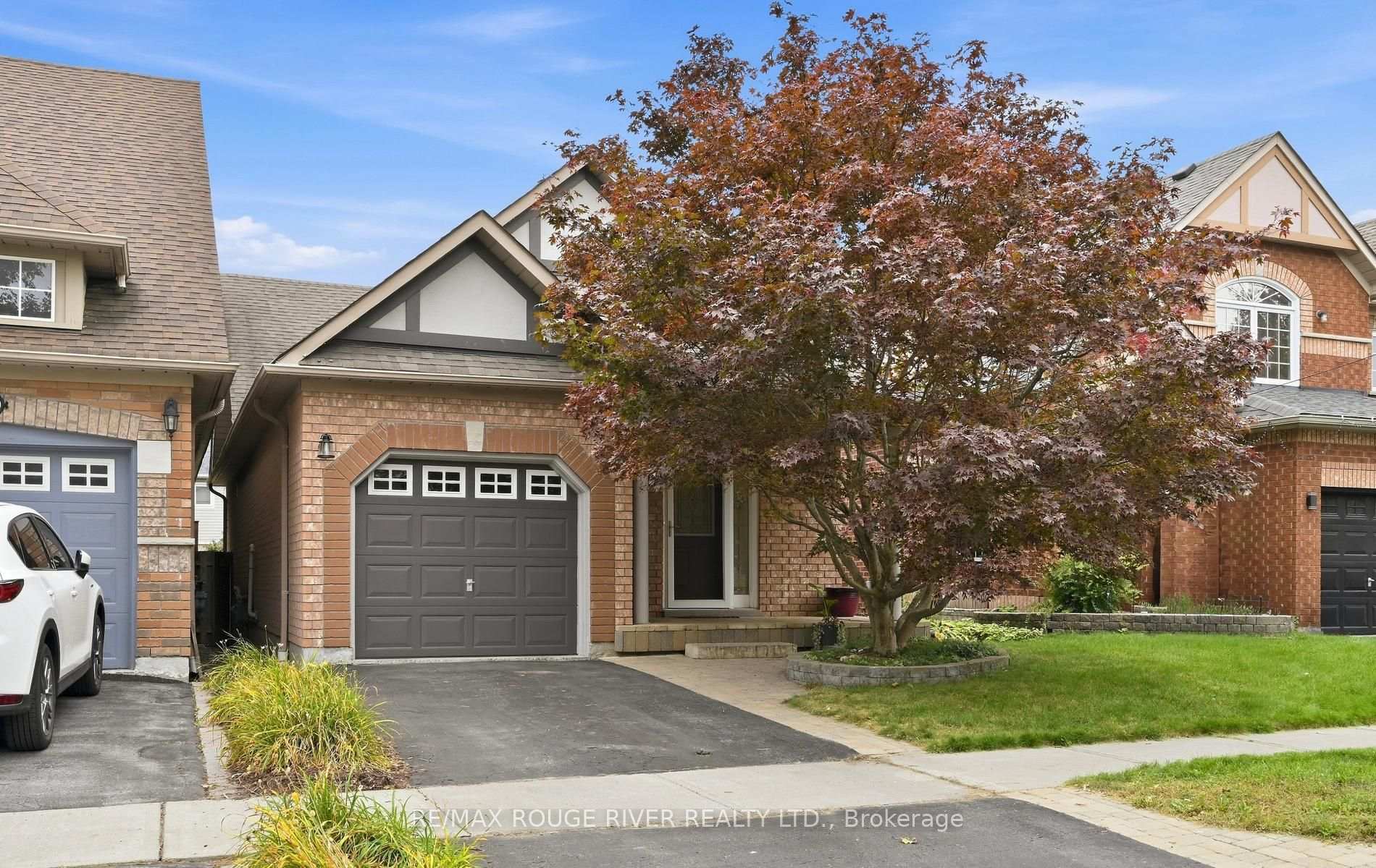Photo 1 of 245 Willowbrook Drive, Whitby, Pringle Creek — HOMEH