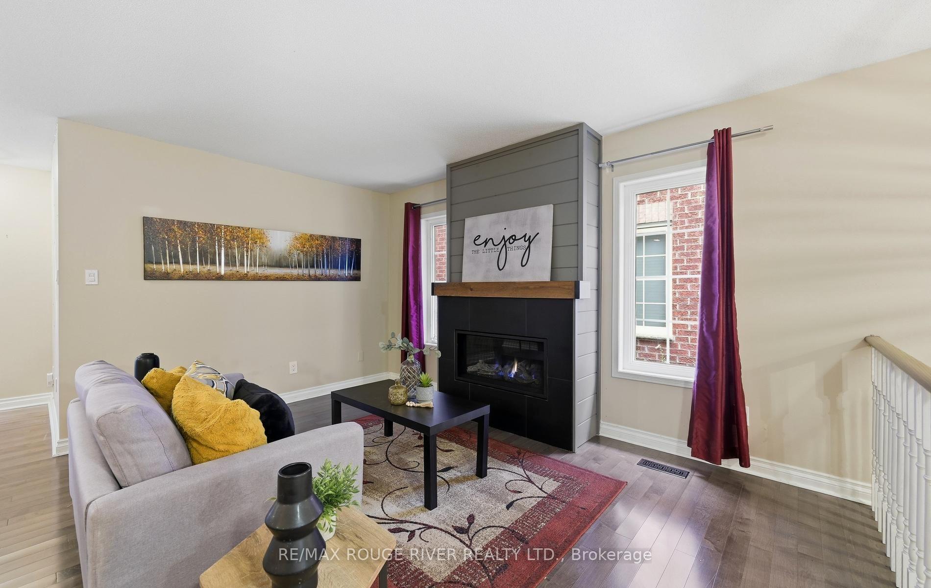 Photo 8 of 245 Willowbrook Drive, Whitby, Pringle Creek — HOMEH