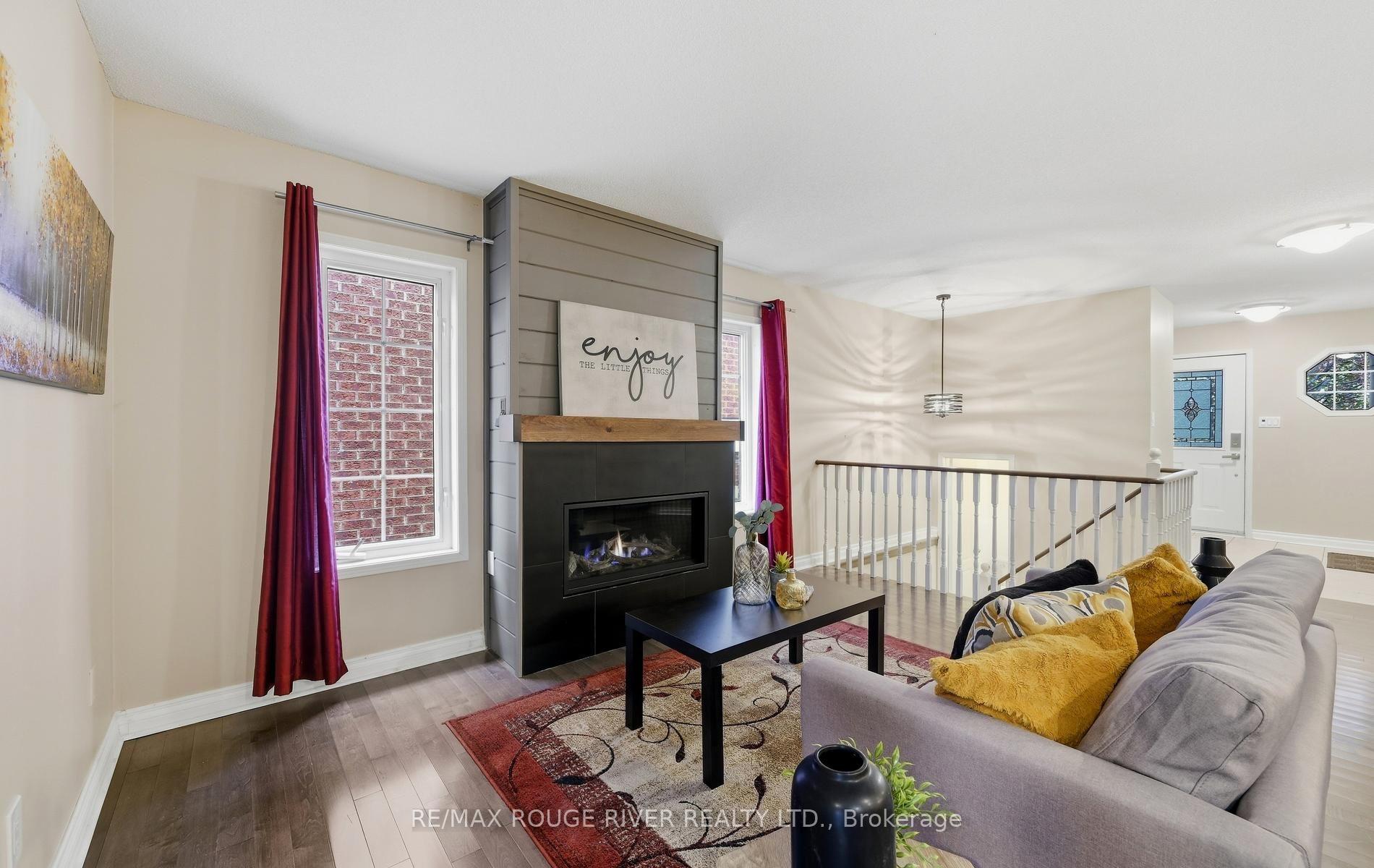 Photo 9 of 245 Willowbrook Drive, Whitby, Pringle Creek — HOMEH