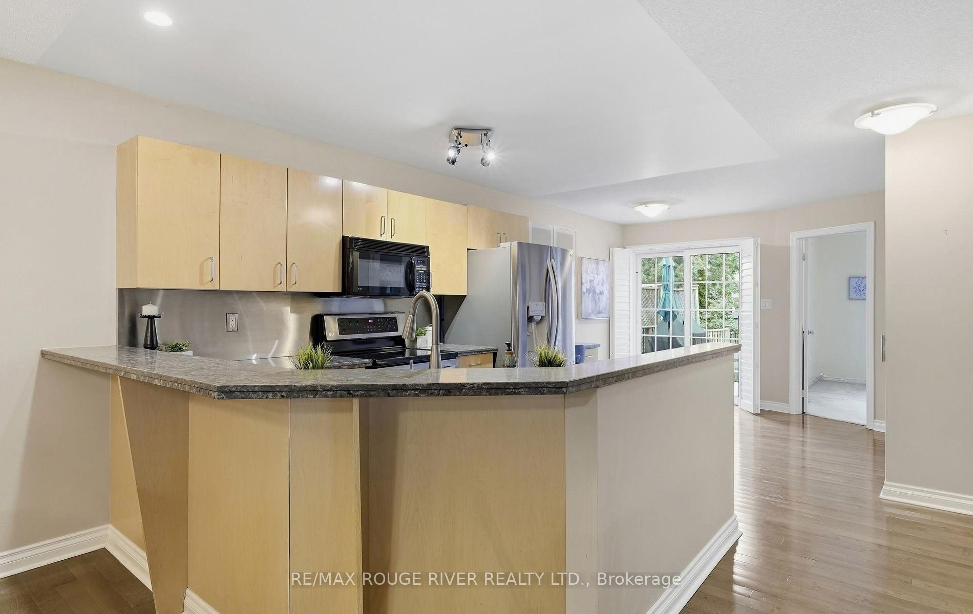 Photo 17 of 245 Willowbrook Drive, Whitby, Pringle Creek — HOMEH
