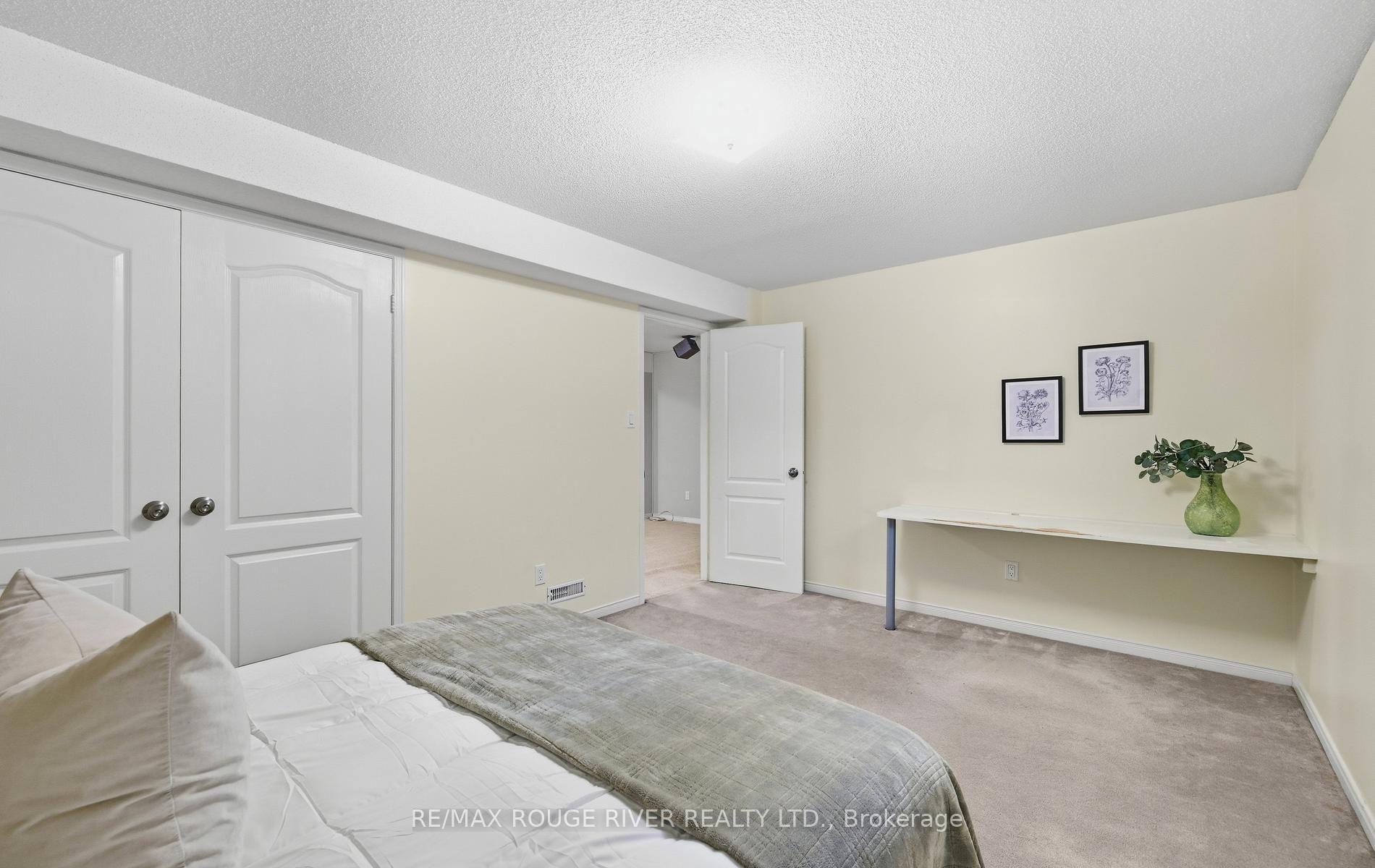 Photo 27 of 245 Willowbrook Drive, Whitby, Pringle Creek — HOMEH