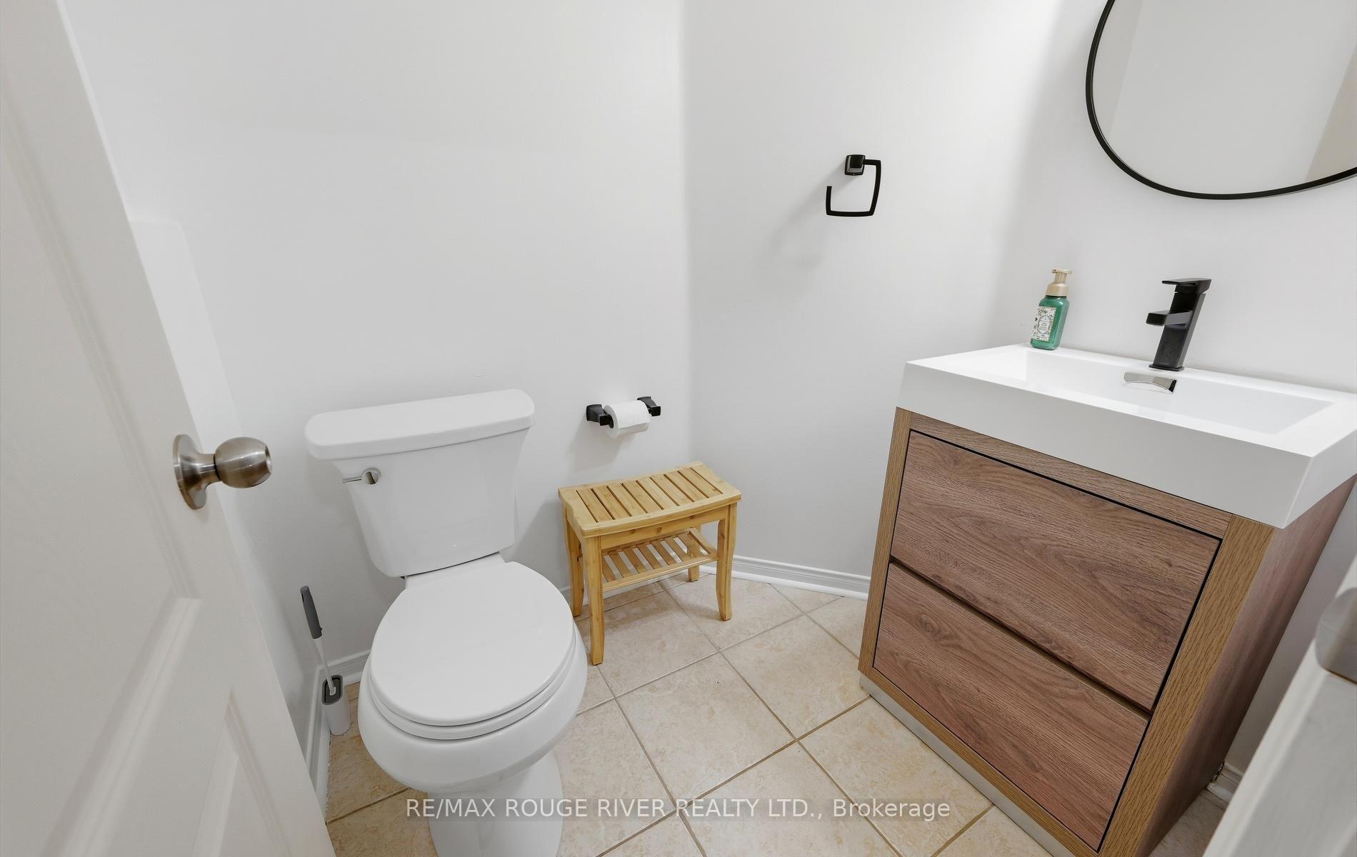 Photo 31 of 245 Willowbrook Drive, Whitby, Pringle Creek — HOMEH
