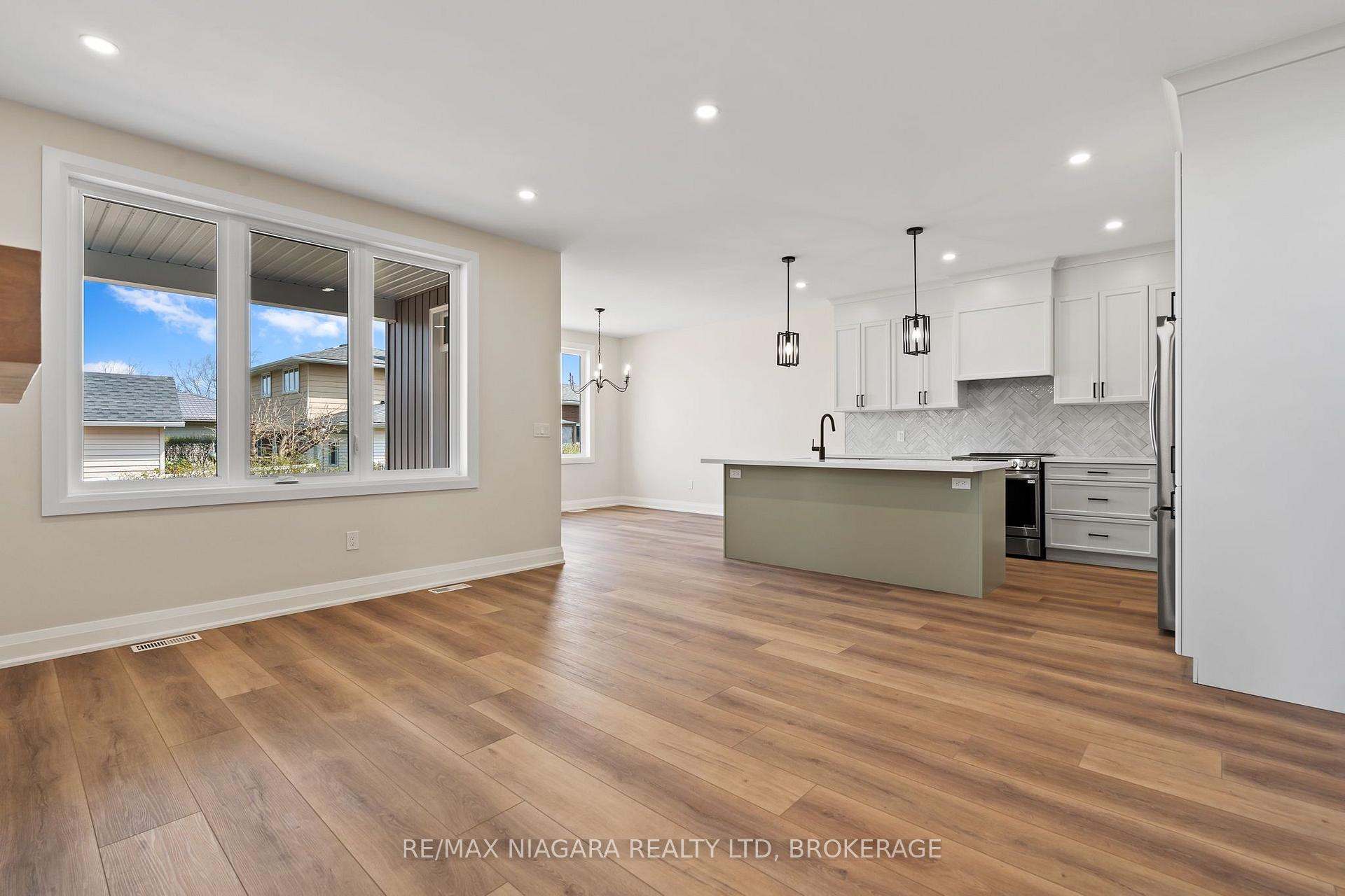 Photo 15 of 63 Swan Avenue, Pelham, Fonthill — HOMEH