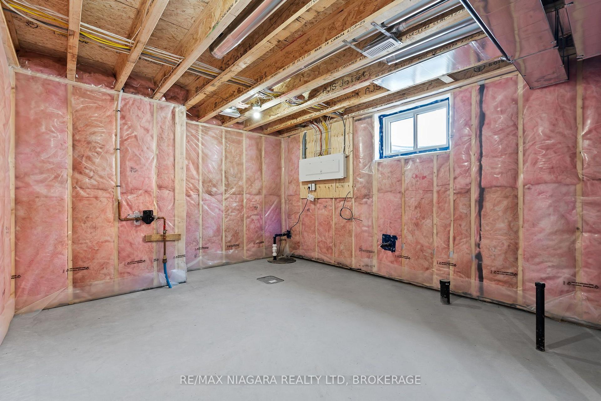 Photo 26 of 63 Swan Avenue, Pelham, Fonthill — HOMEH