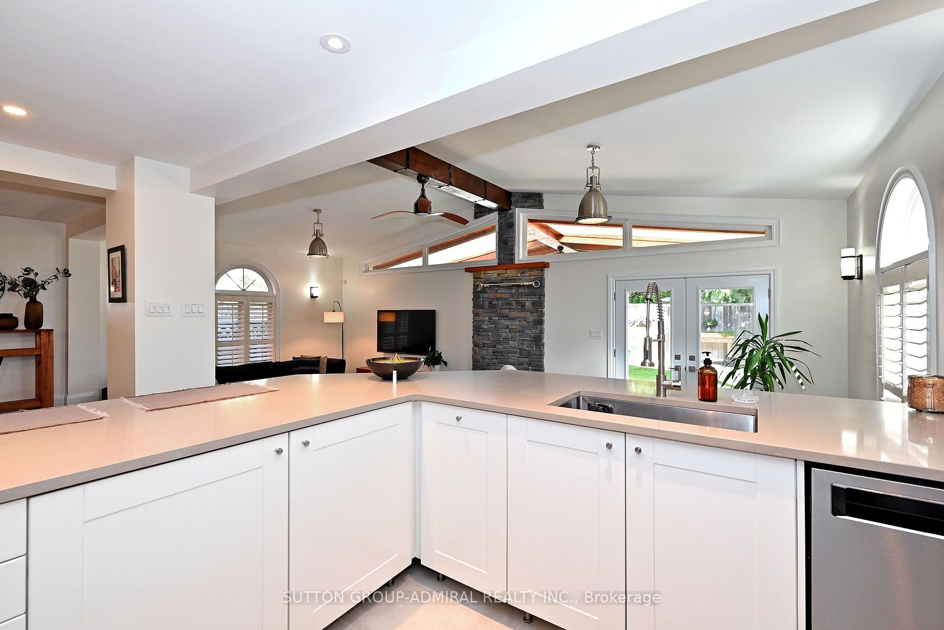 Photo 21 of 62 Castlehill Road, Vaughan, Maple — HOMEH