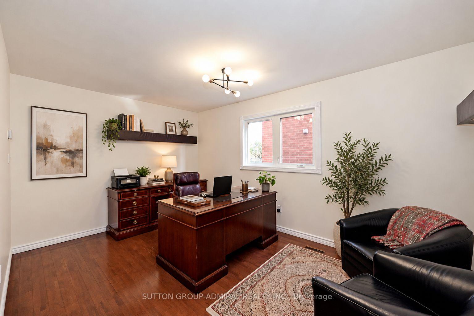Photo 25 of 62 Castlehill Road, Vaughan, Maple — HOMEH