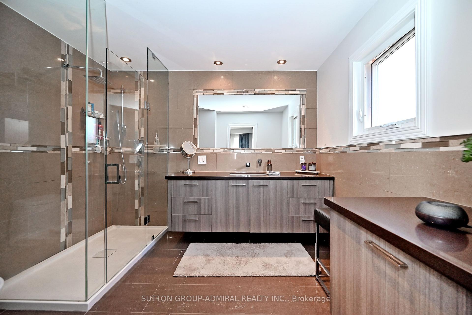 Photo 31 of 62 Castlehill Road, Vaughan, Maple — HOMEH