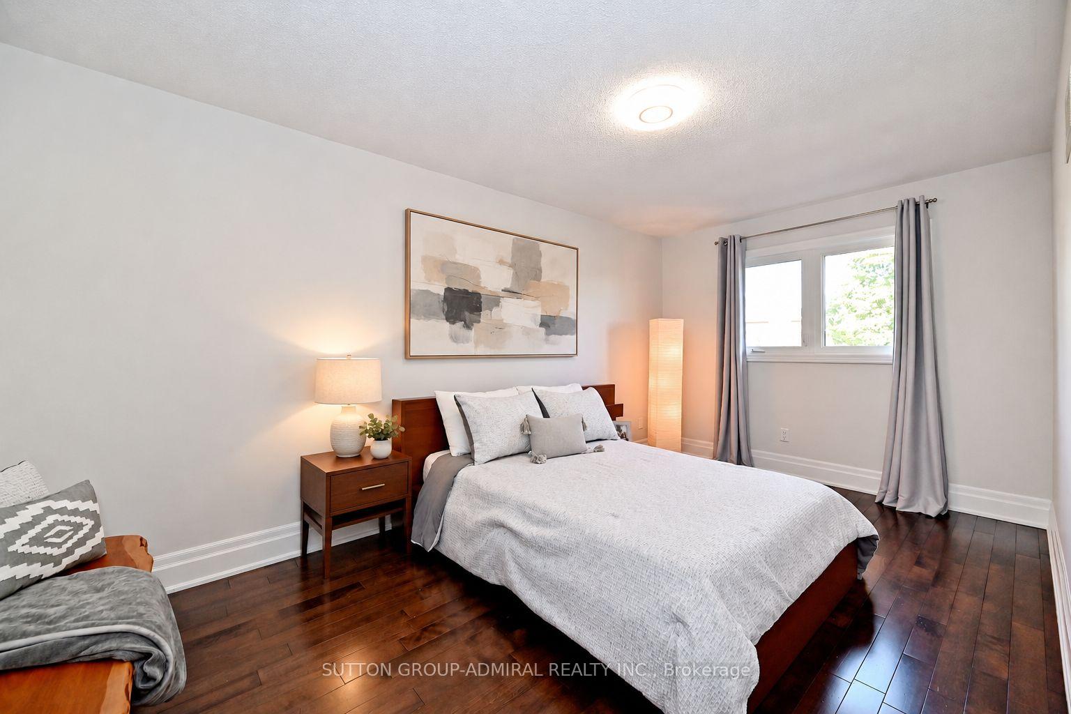 Photo 34 of 62 Castlehill Road, Vaughan, Maple — HOMEH