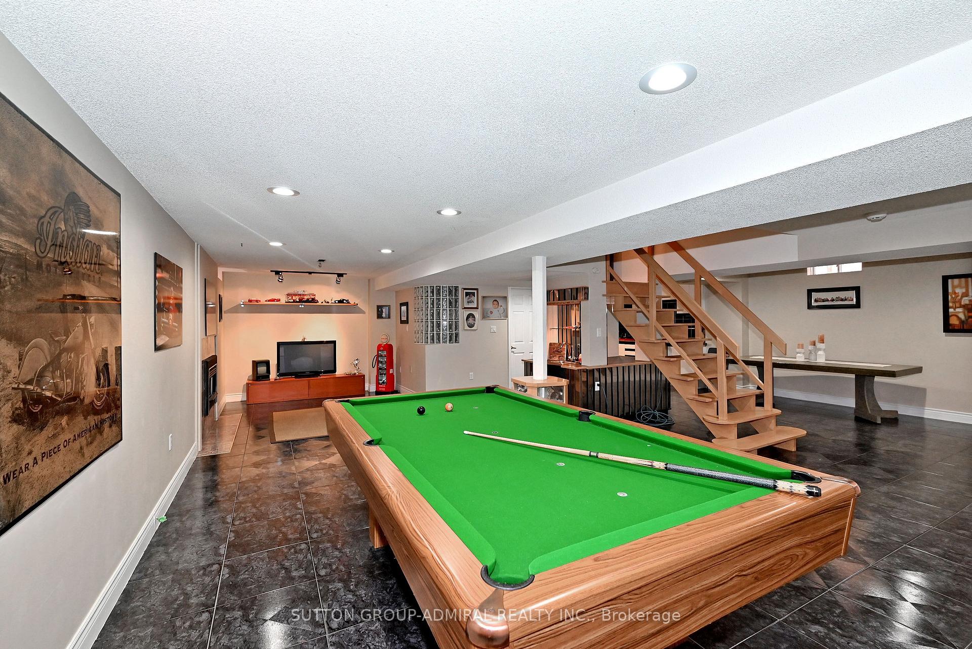 Photo 39 of 62 Castlehill Road, Vaughan, Maple — HOMEH