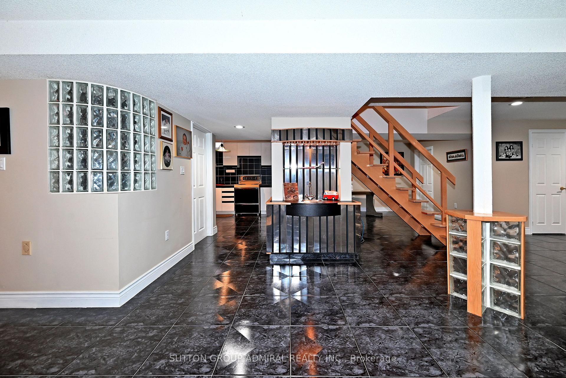 Photo 41 of 62 Castlehill Road, Vaughan, Maple — HOMEH