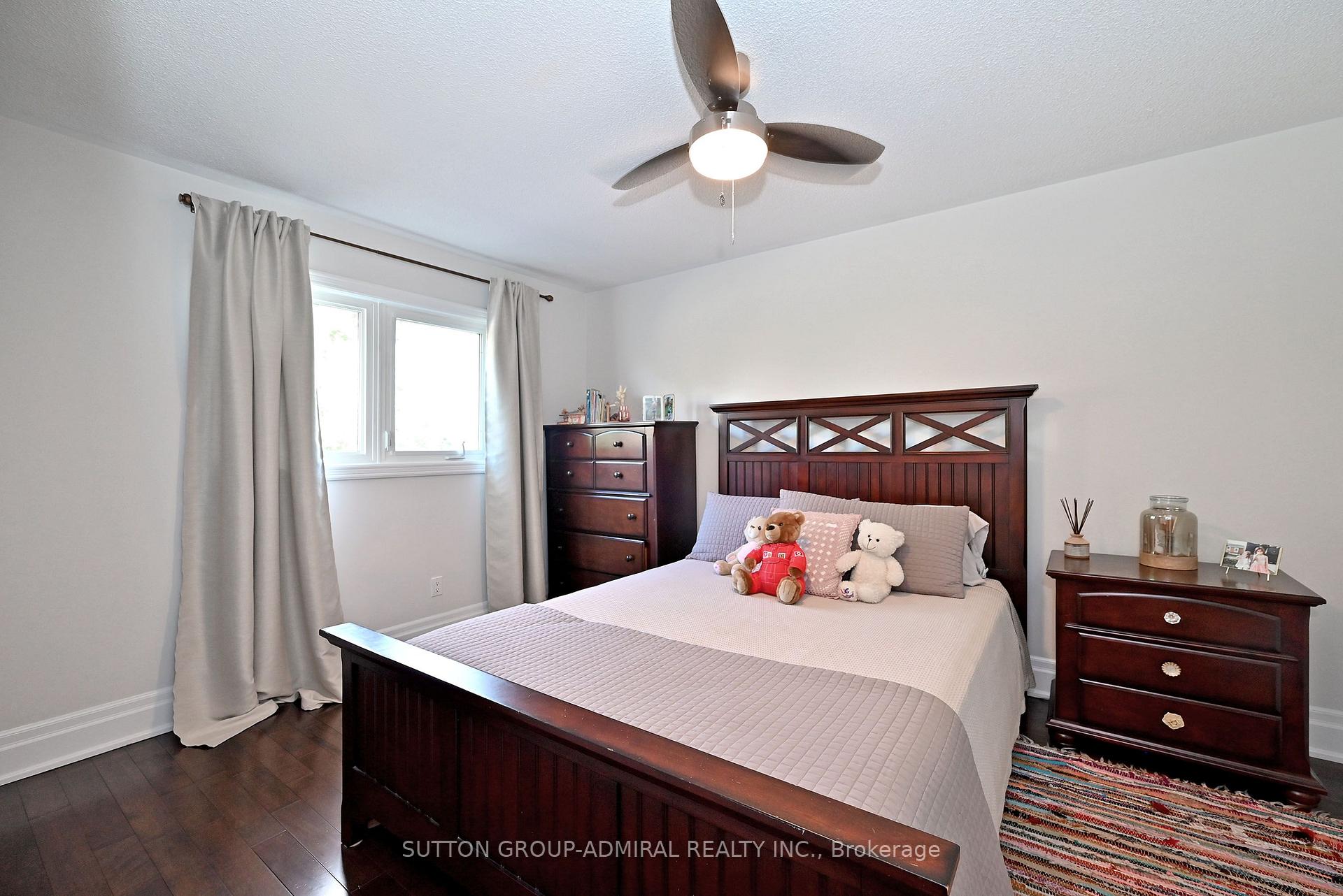 Photo 36 of 62 Castlehill Road, Vaughan, Maple — HOMEH