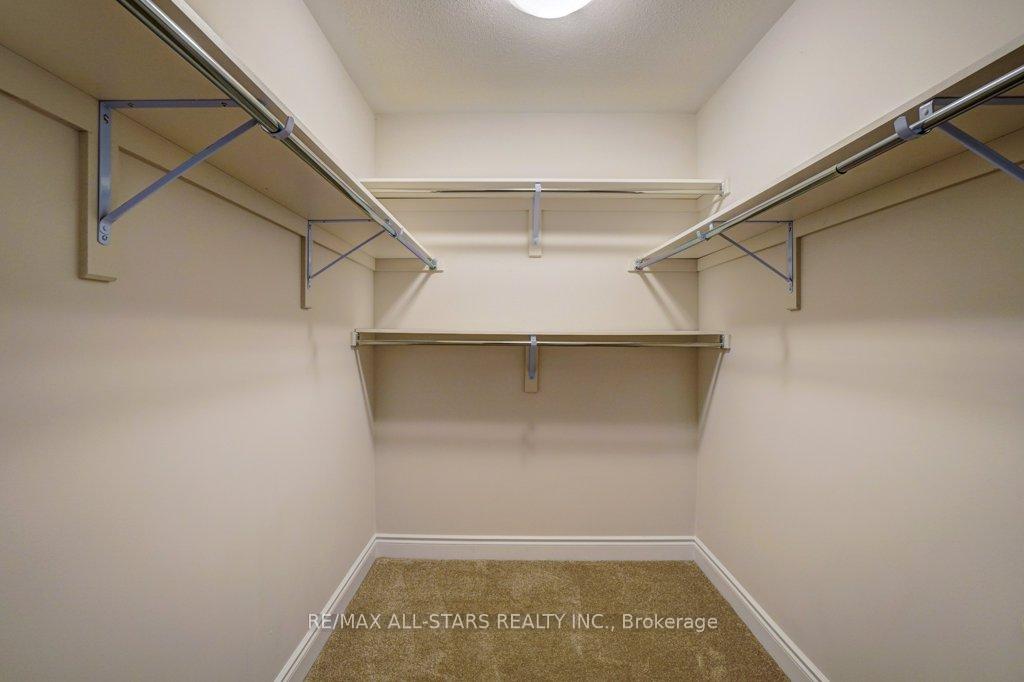 Photo 29 of 34 Hildred Cushing Way, Uxbridge — HOMEH