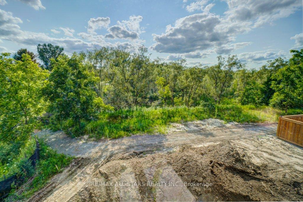 Photo 43 of 34 Hildred Cushing Way, Uxbridge — HOMEH