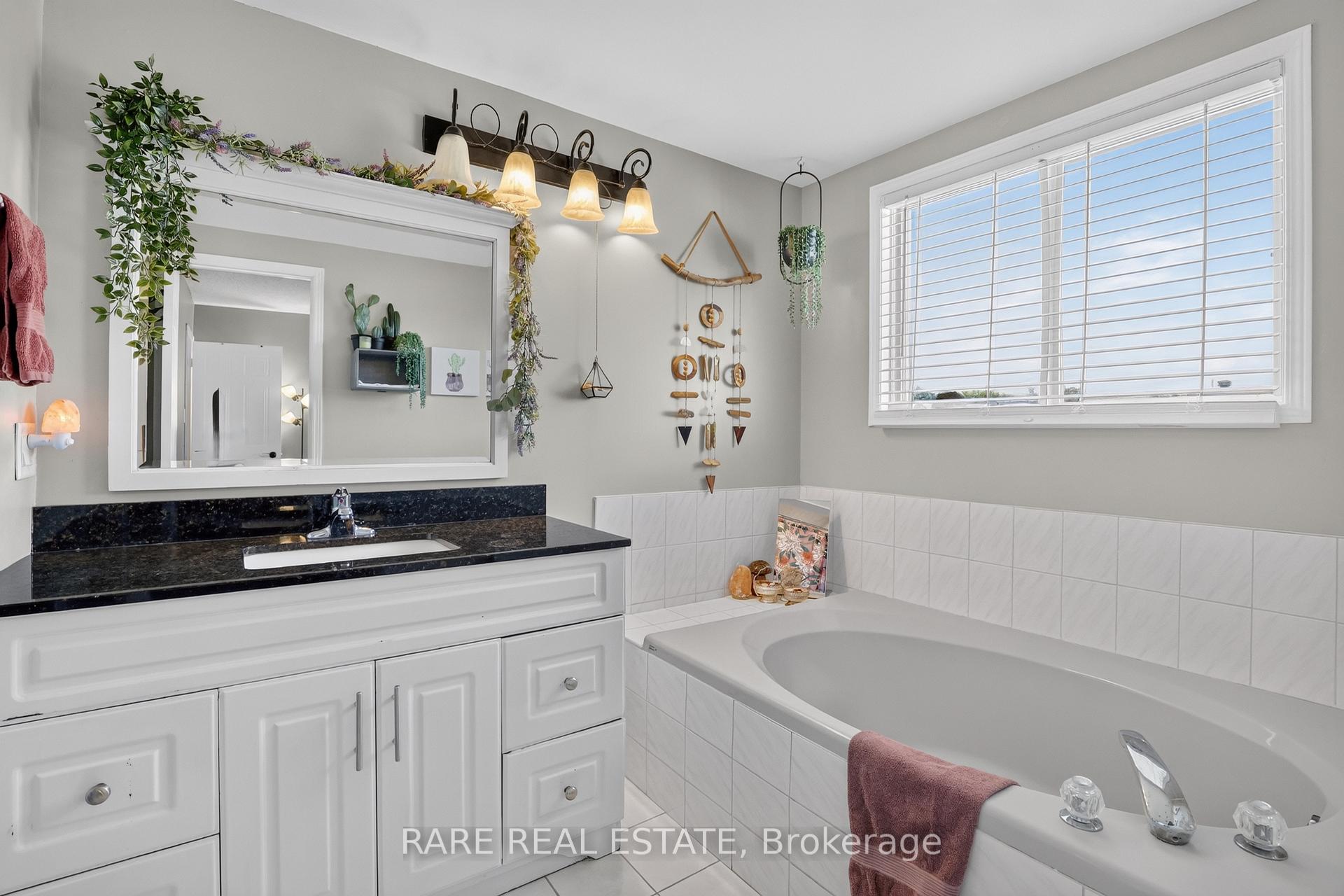 Photo 36 of 102 Cecil Street, Essa, Angus — HOMEH