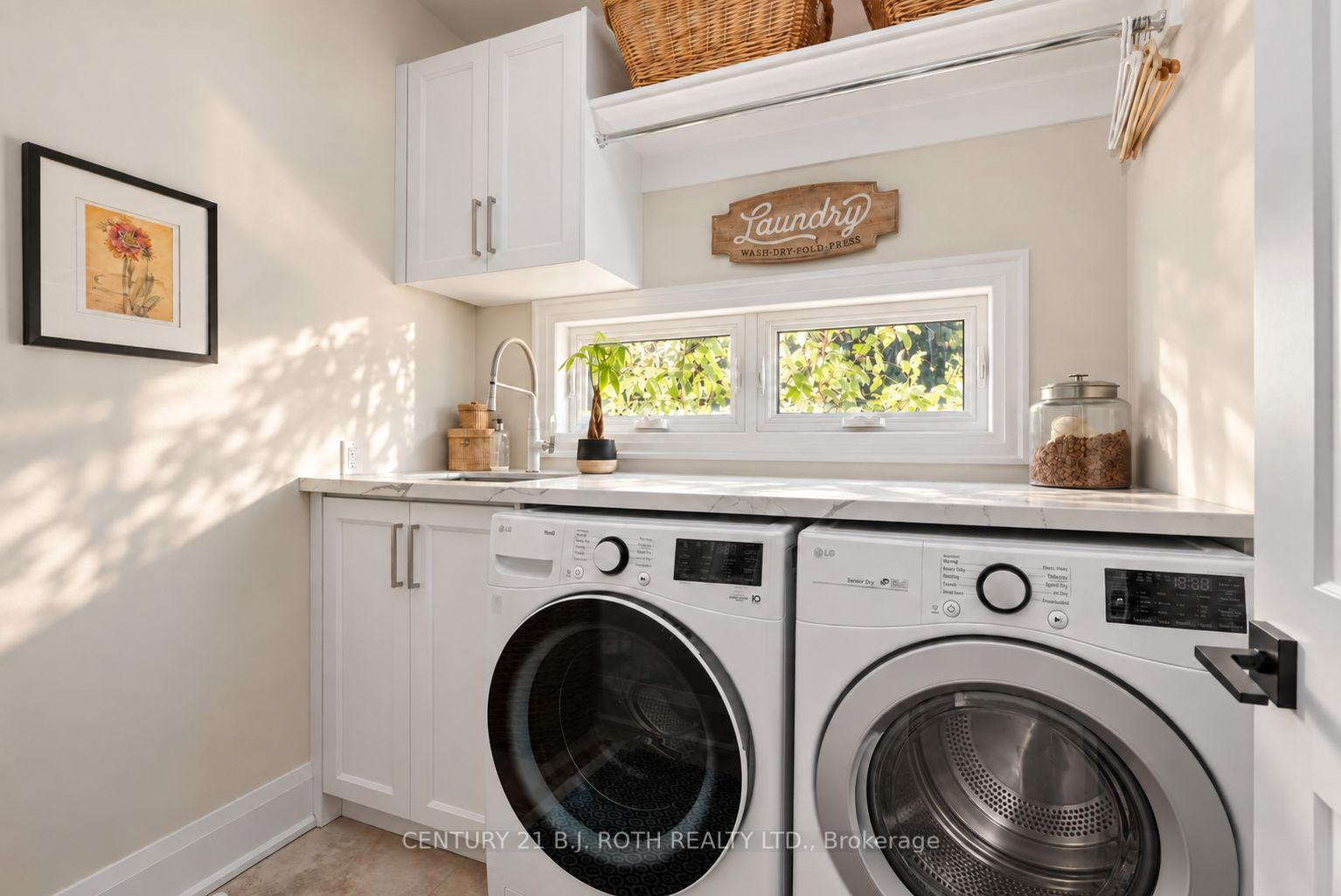 Photo 13 of 245 Sunnybrae Avenue, Innisfil, Stroud — HOMEH