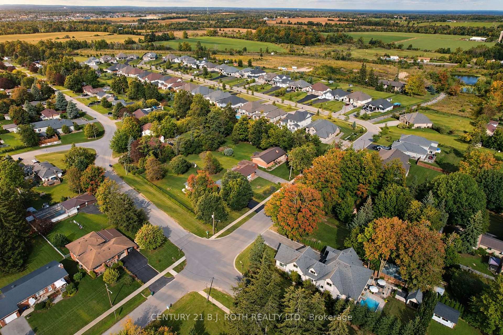 Photo 49 of 245 Sunnybrae Avenue, Innisfil, Stroud — HOMEH