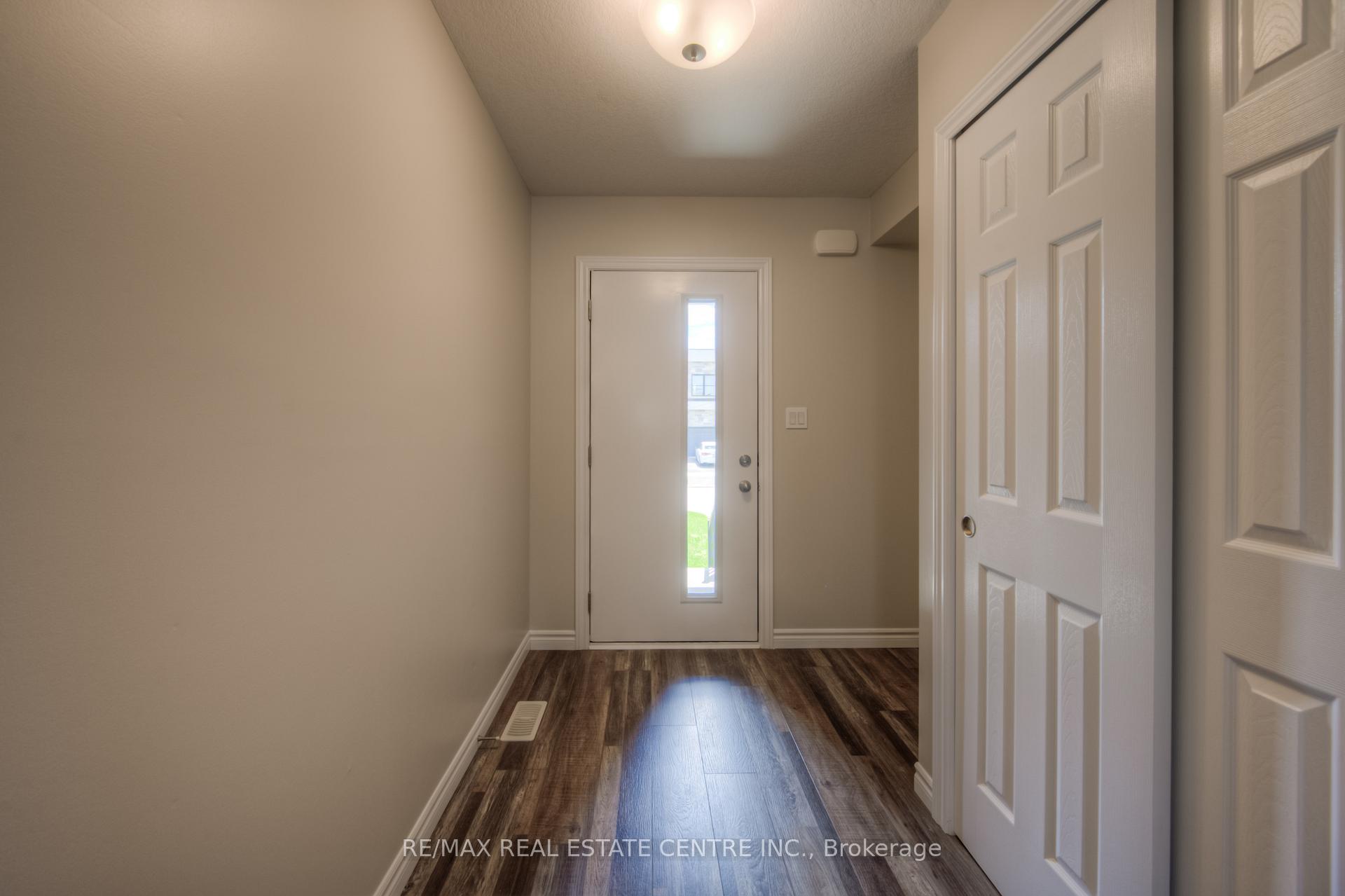 Photo 3 of 309 Bradshaw Drive, Stratford — HOMEH