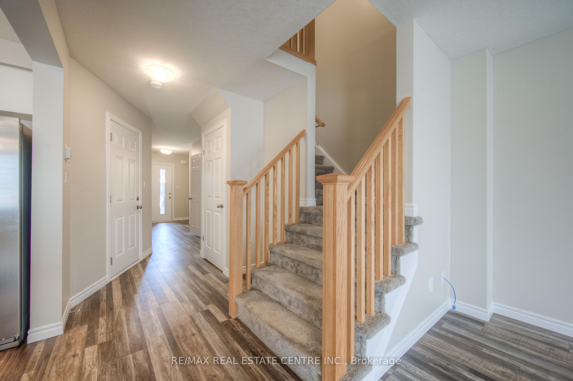Photo 8 of 309 Bradshaw Drive, Stratford — HOMEH