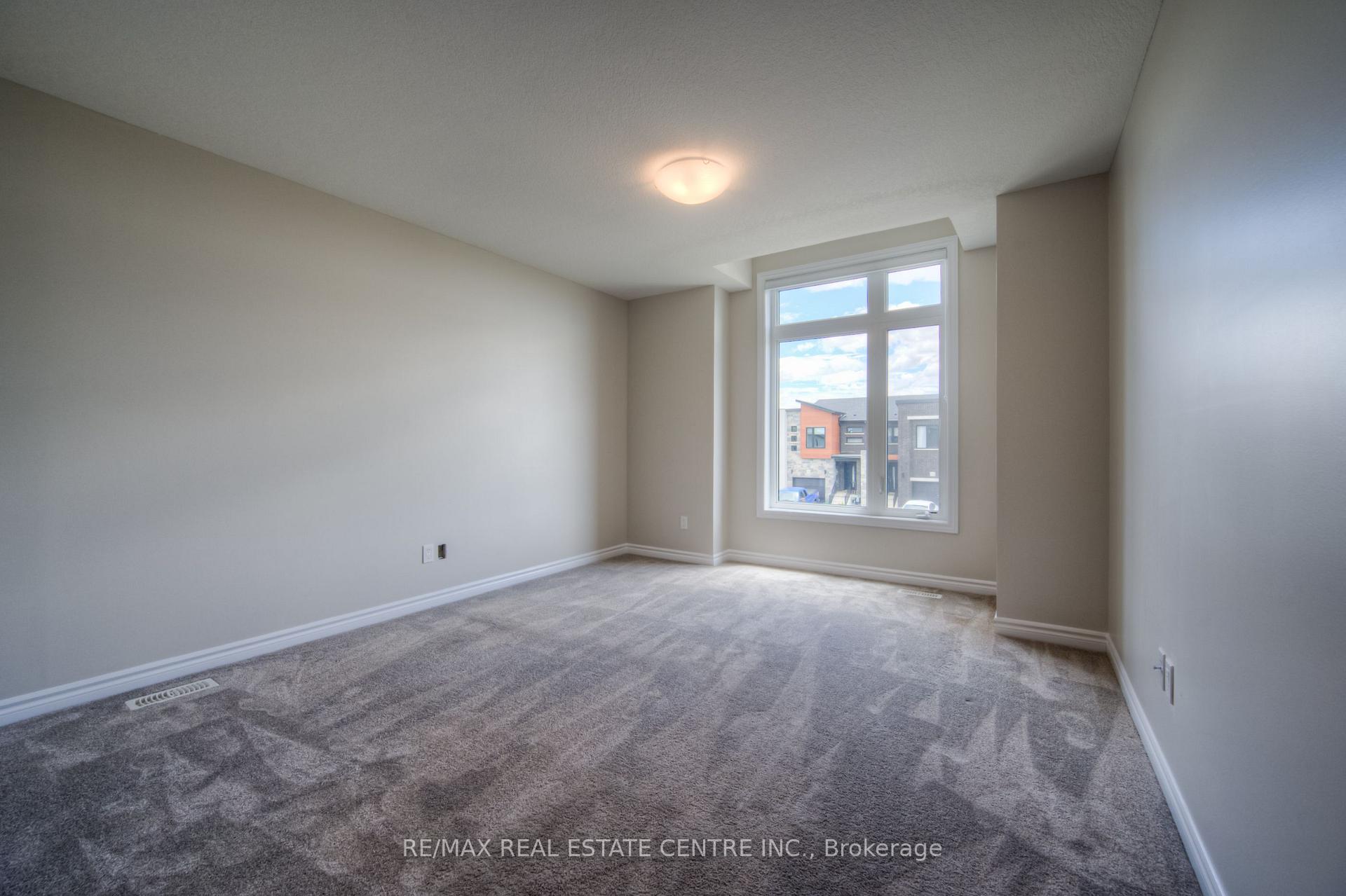Photo 14 of 309 Bradshaw Drive, Stratford — HOMEH
